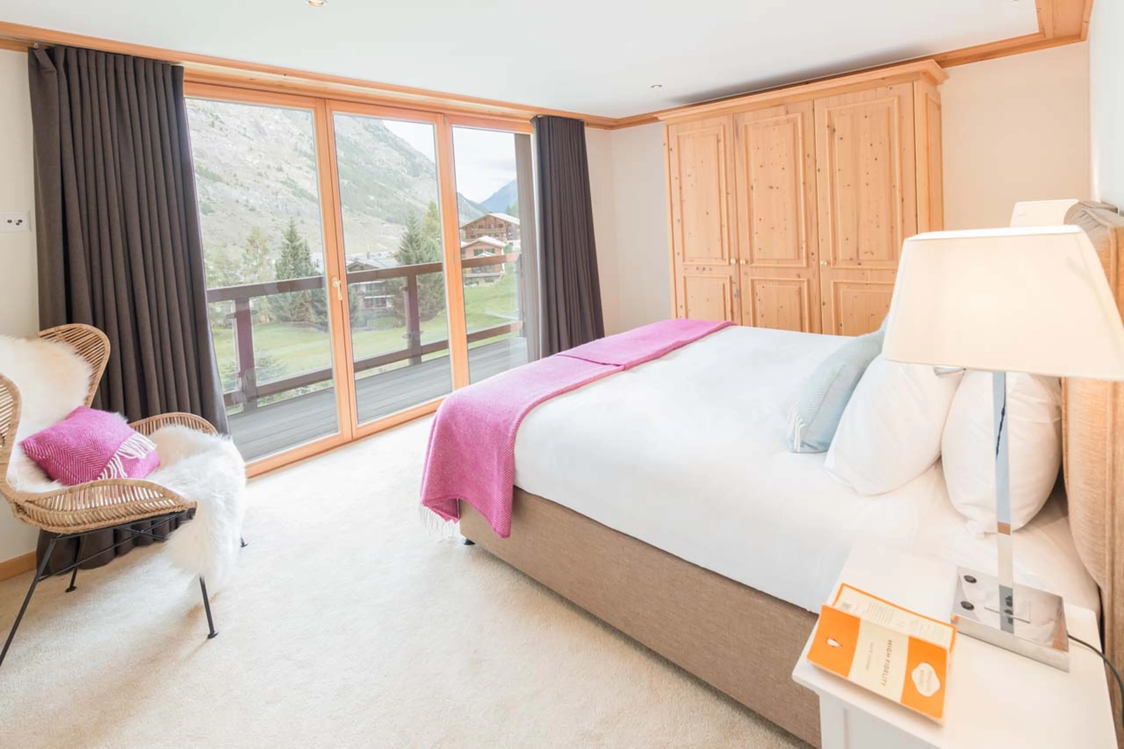 Bedroom four at Apartment D'Amore in Zermatt