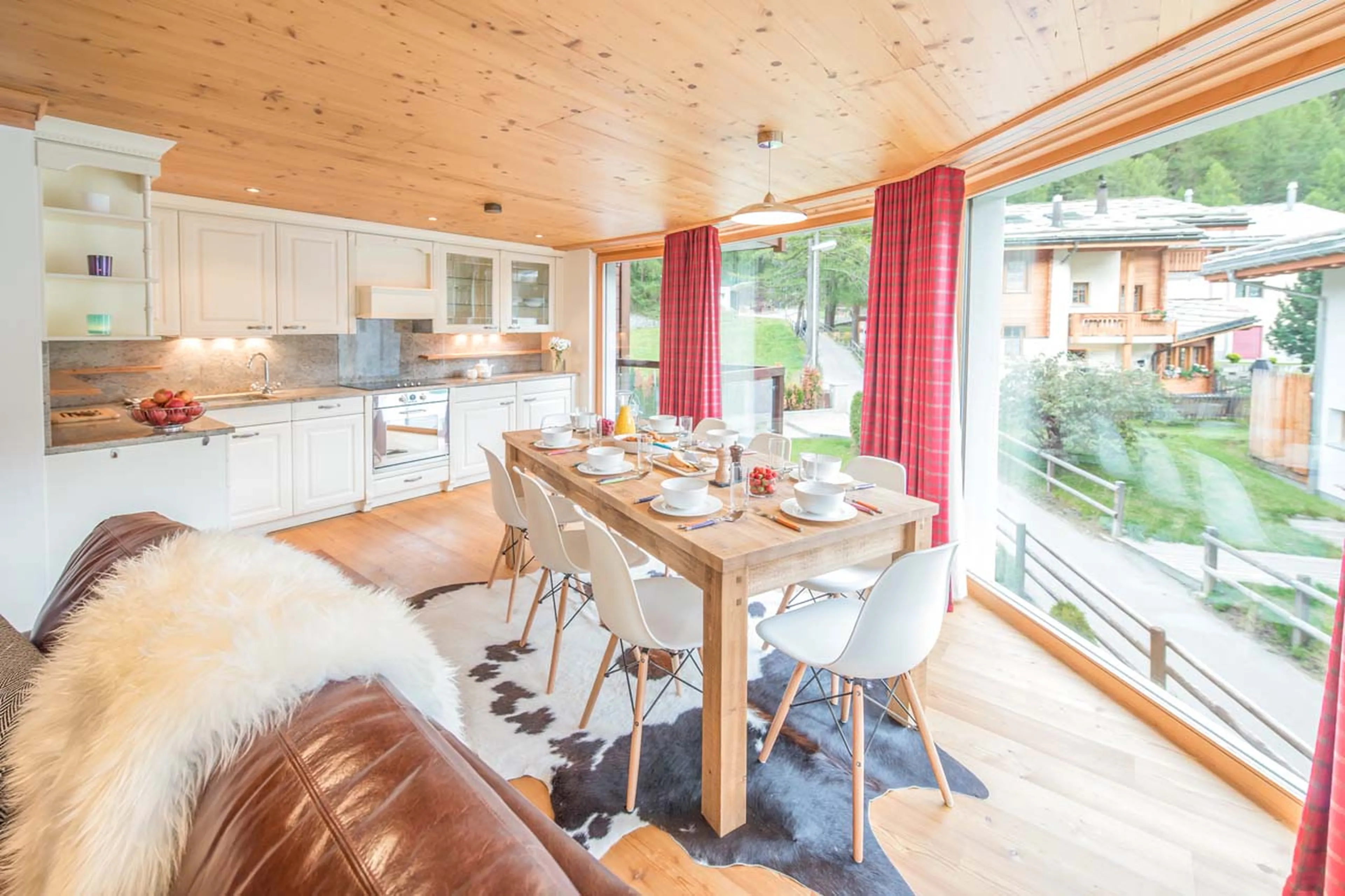 Floor-to-ceiling windows at Apartment D'Amore in Zermatt