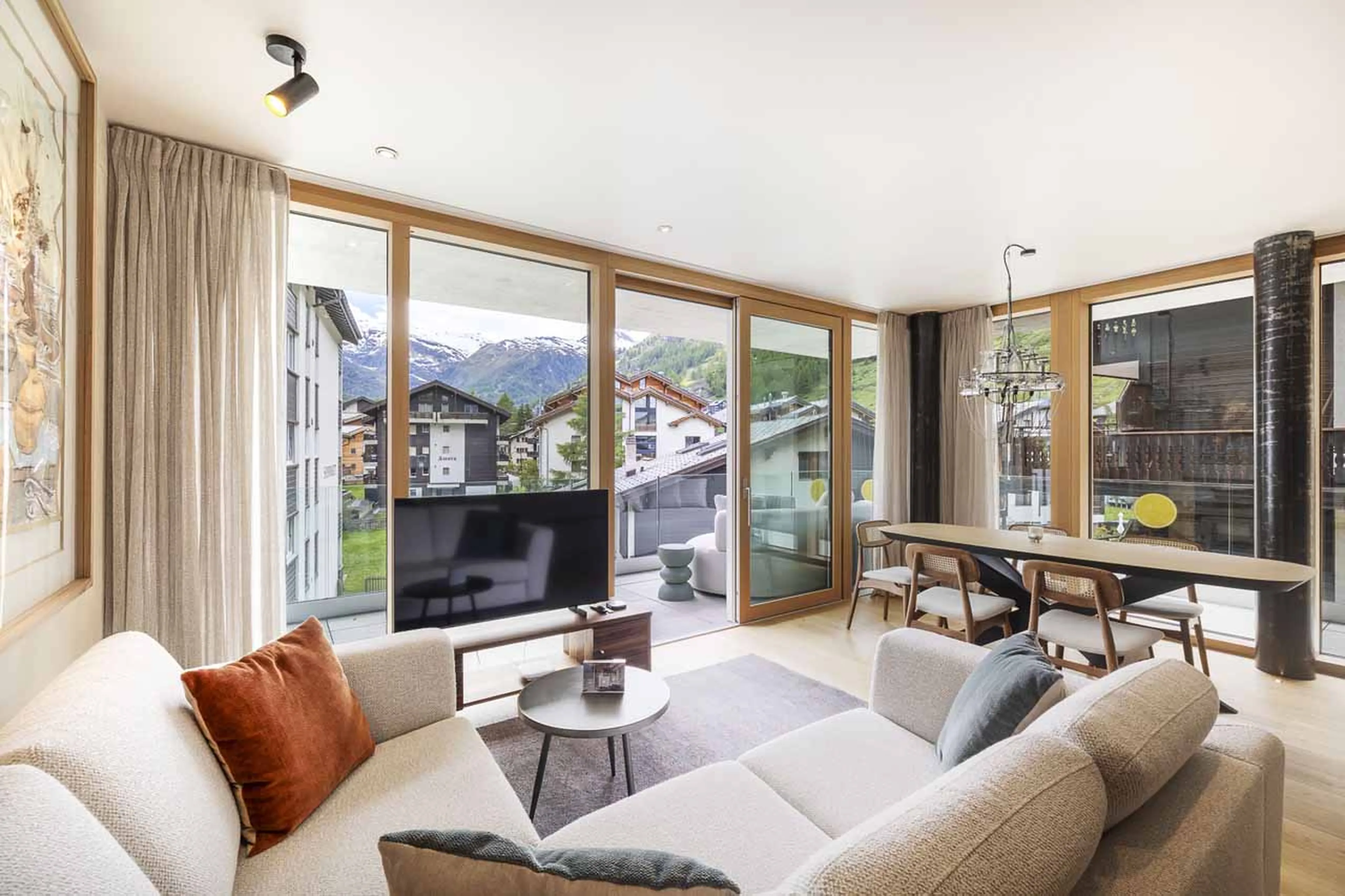 Living area TV at Apartment Fix You in Zermatt