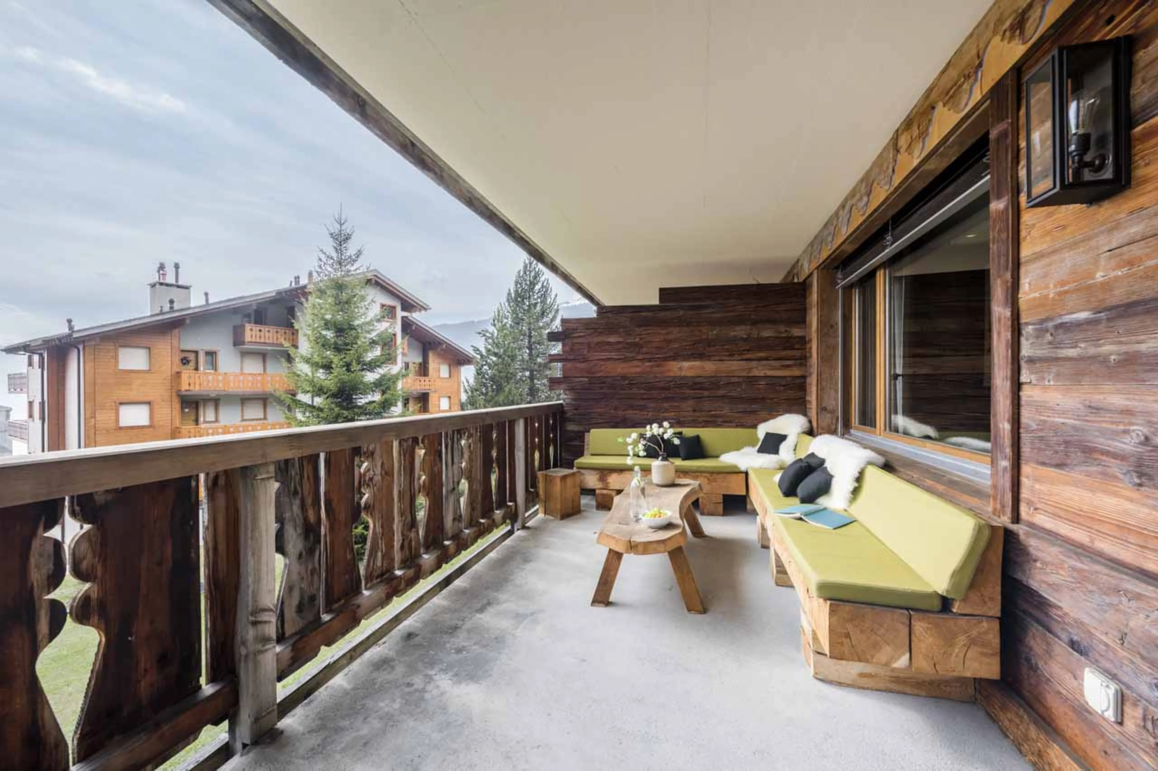Balcony at Apartment Fleur de Lin in Verbier