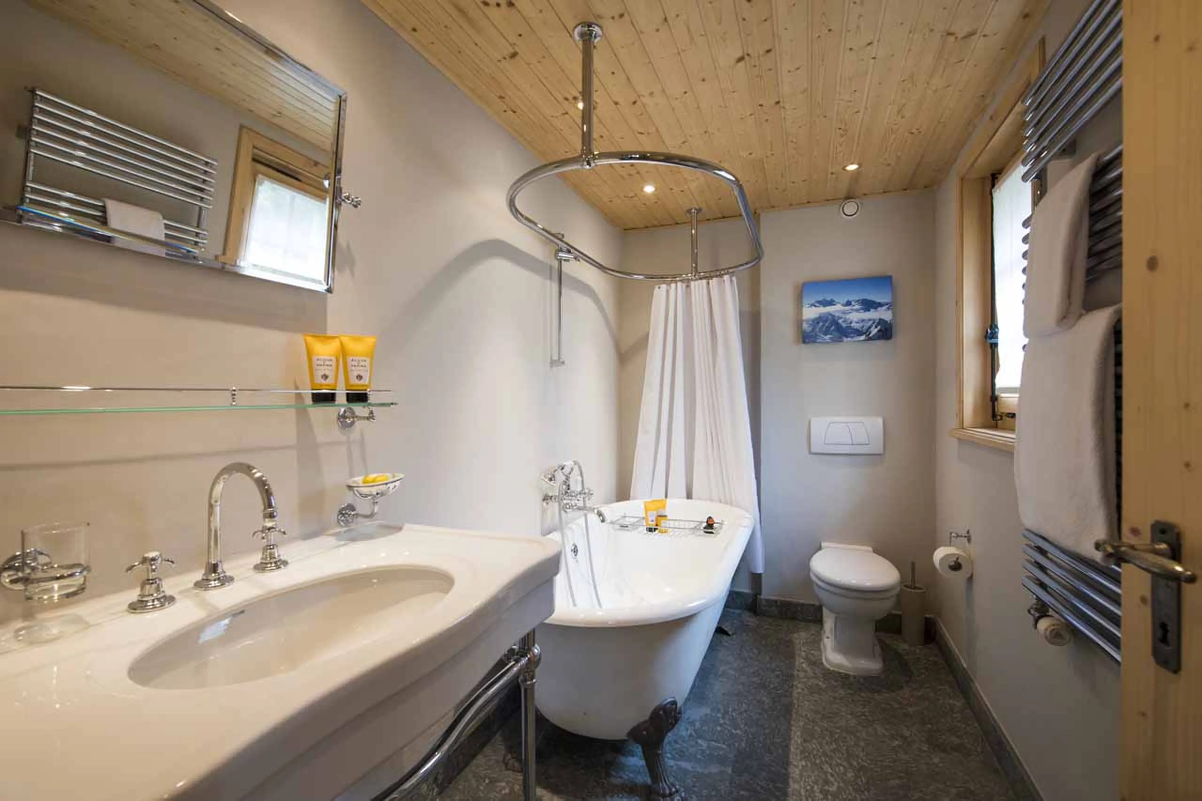 Bathroom three at Apartment Fleur de Lin in Verbier