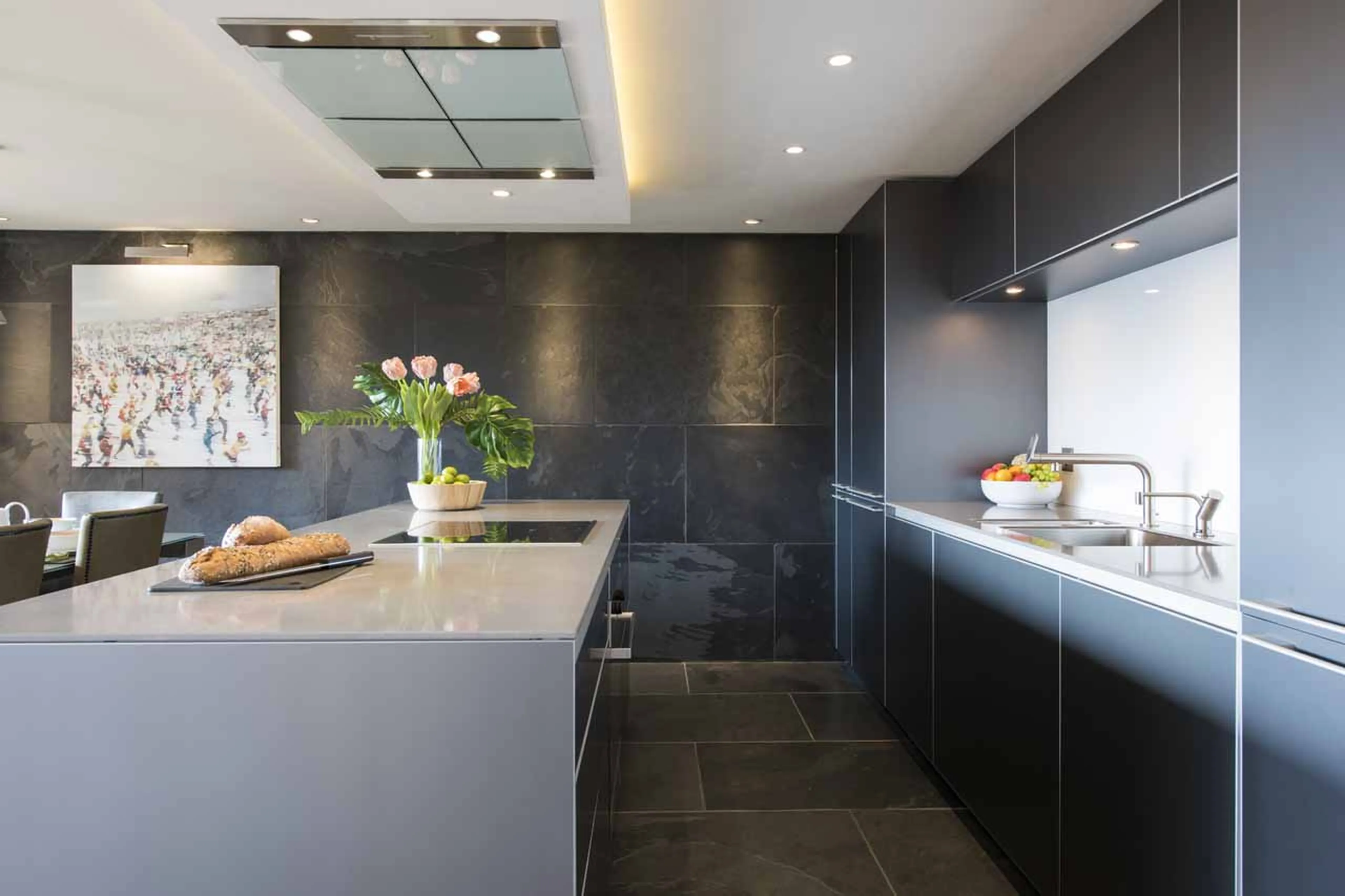 Well-equipped modern kitchen at Apartment Fleur de Lin in Verbier