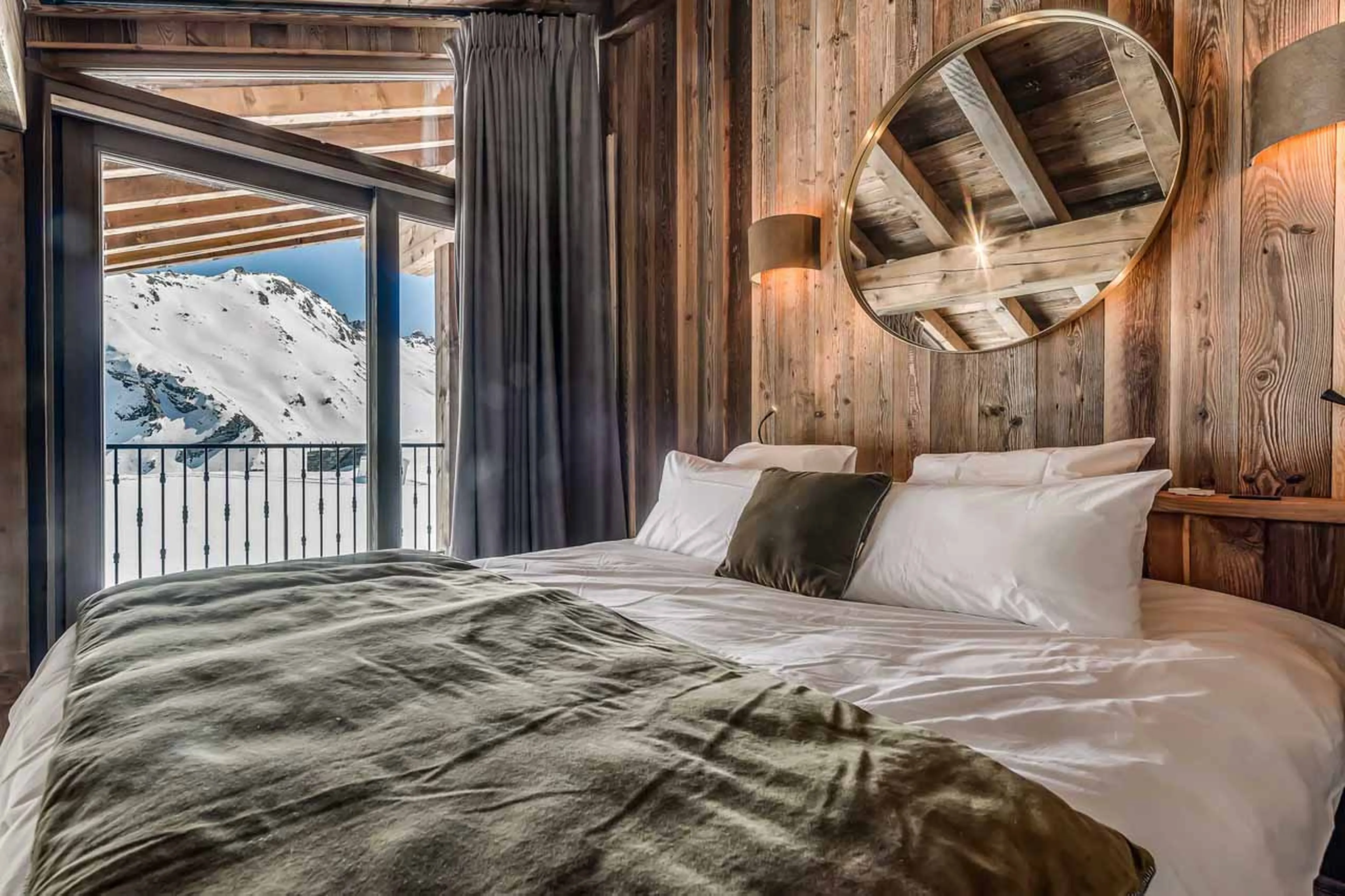 Bedroom one at Apartment Glacier in Val d'Isere