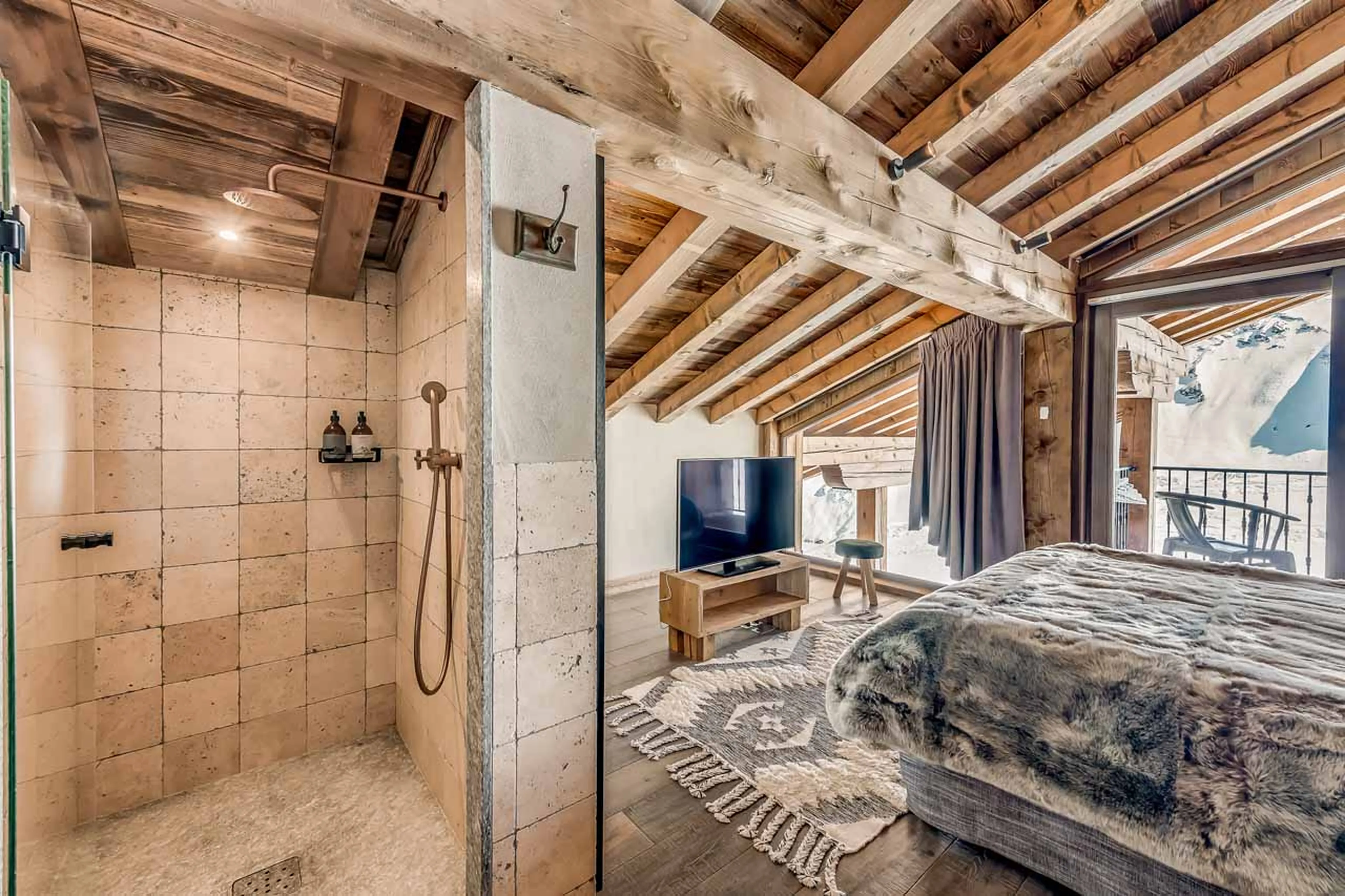 Bedroom one shower room at Apartment Glacier in Val d'Isere