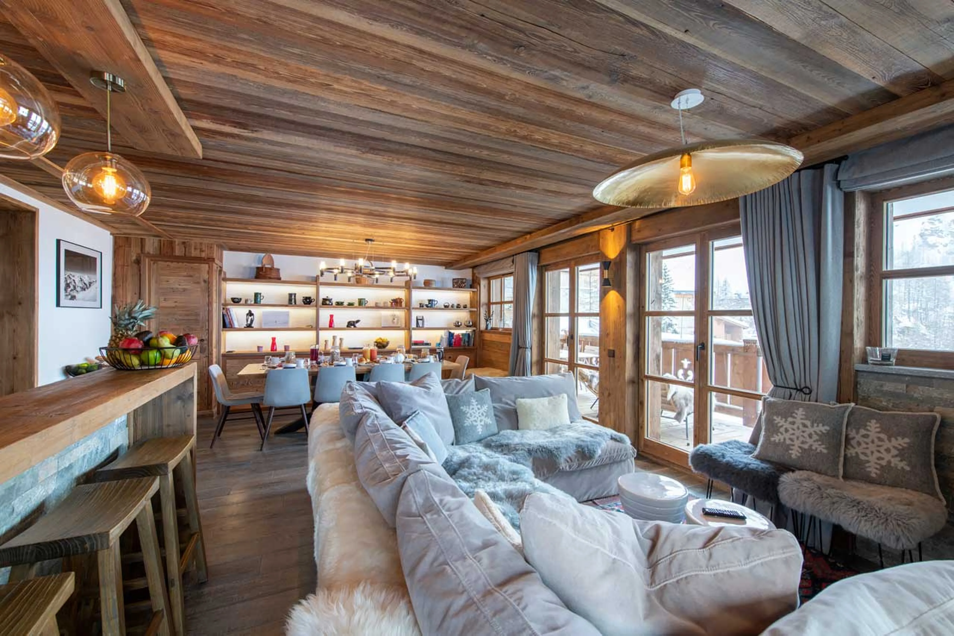 Raised breakfast bar at Apartment Grand Pre 2 in Val d'Isere