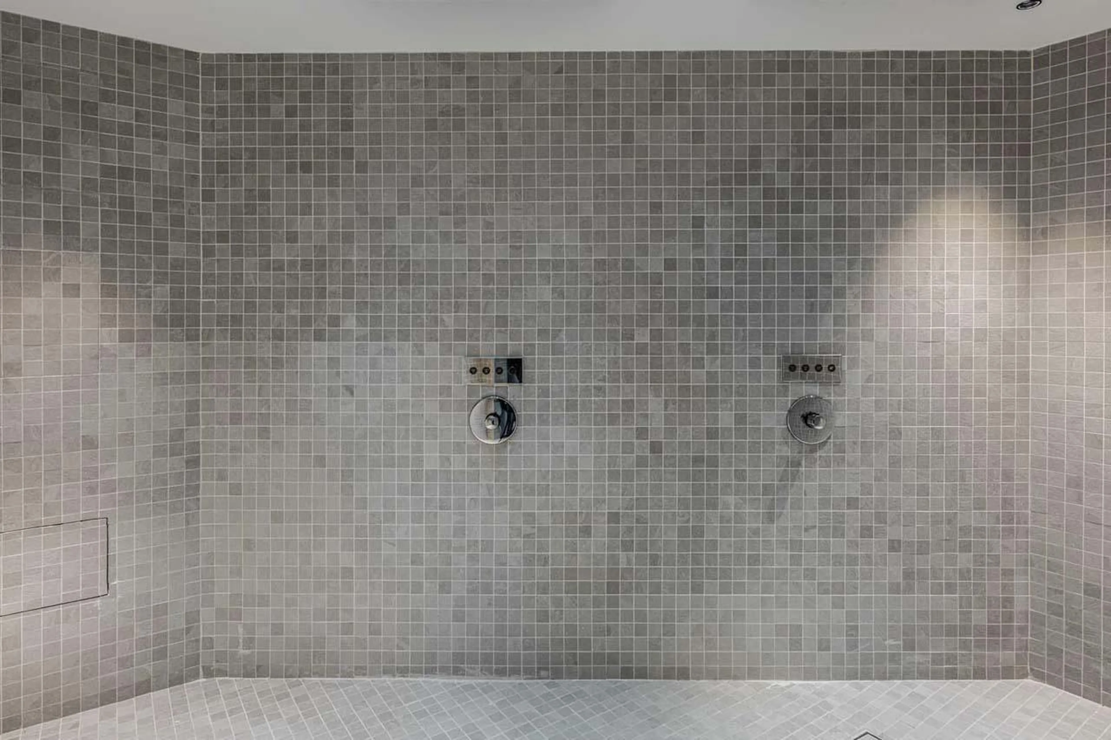 Sensory shower at Apartment Intresso in Courchevel 1850