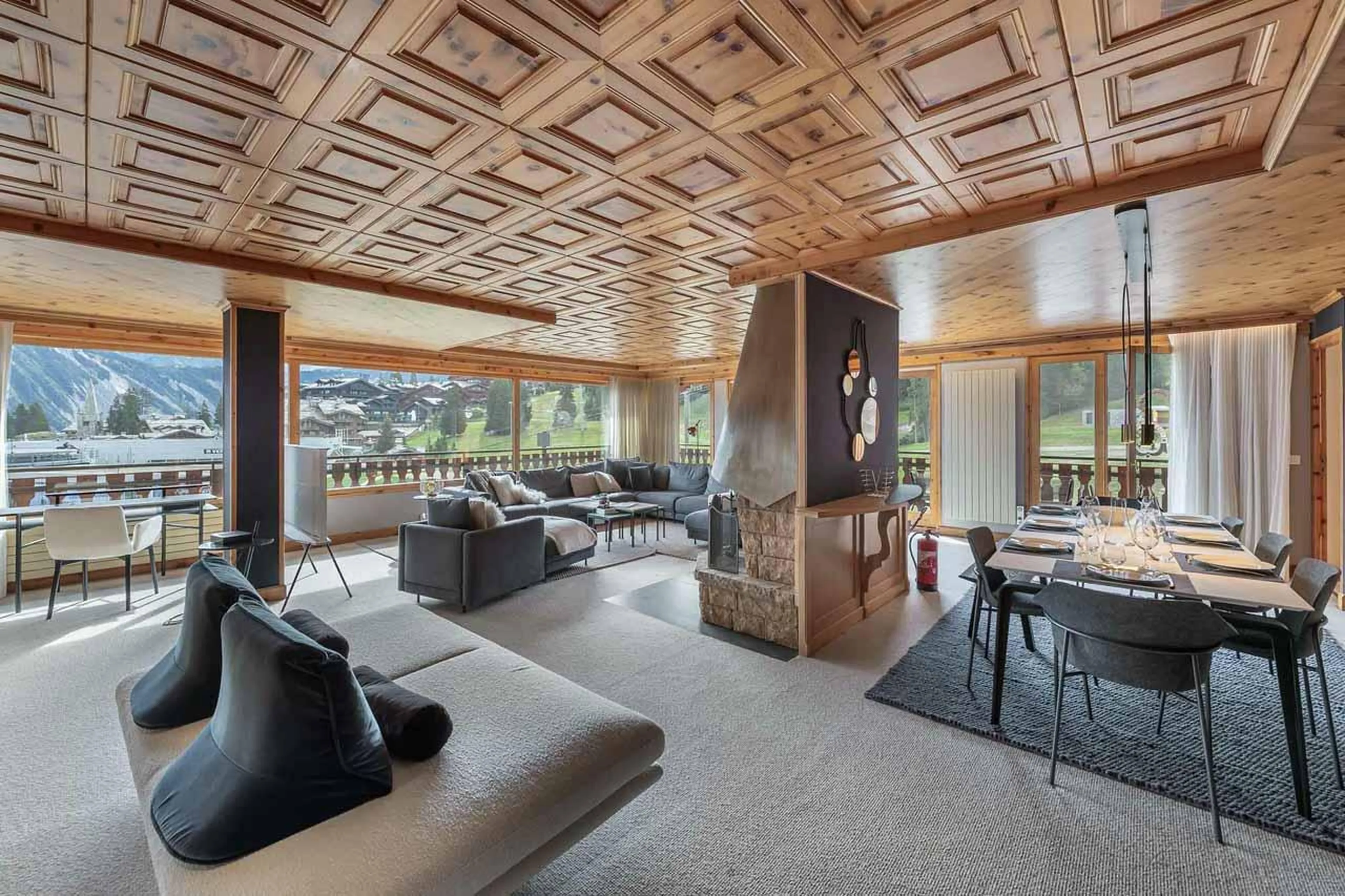 Living area and balcony at Apartment Jean Blanc 3 in Courchevel 1850