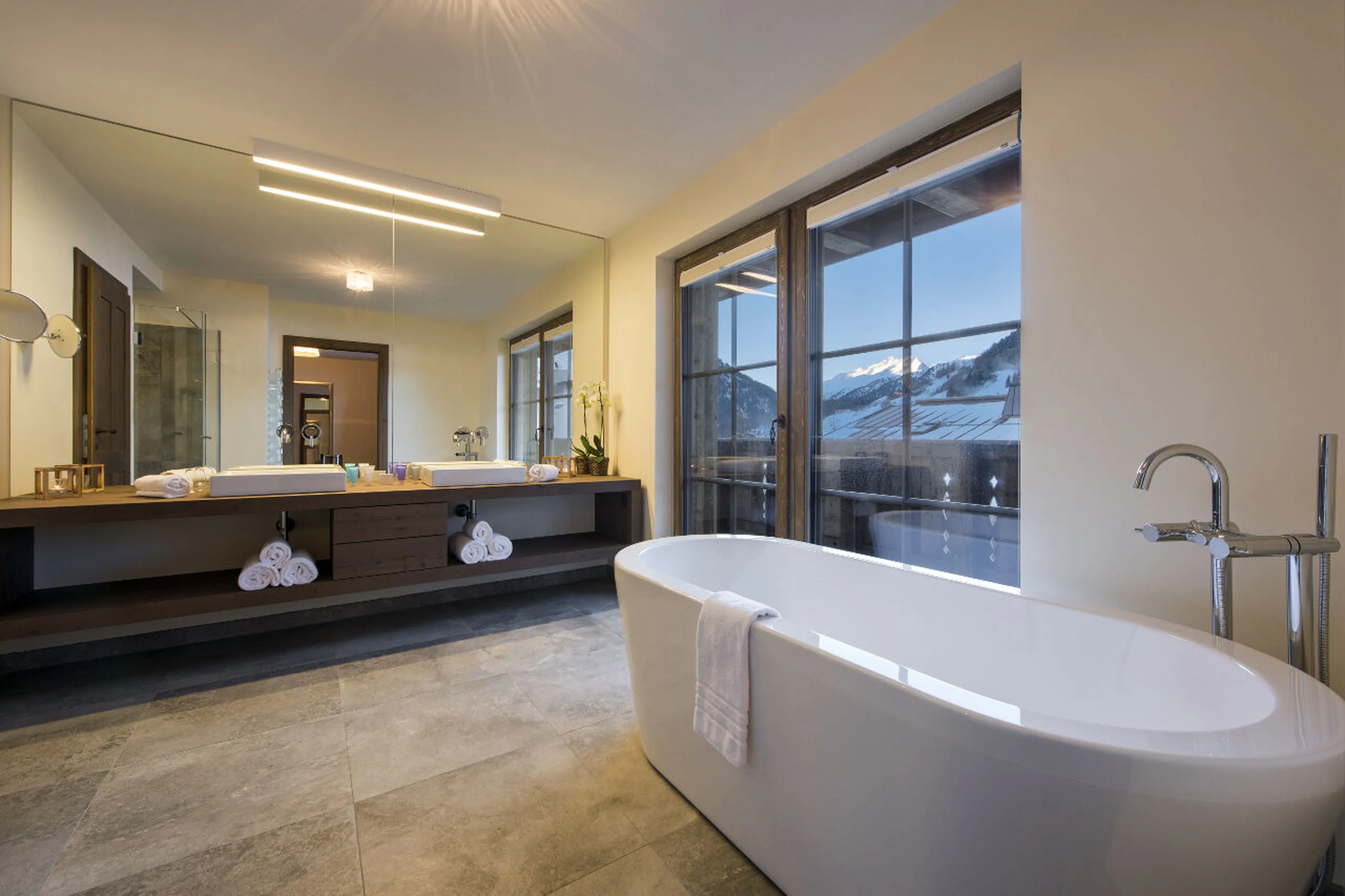 Bathroom two at Apartment Kanzi in St Anton