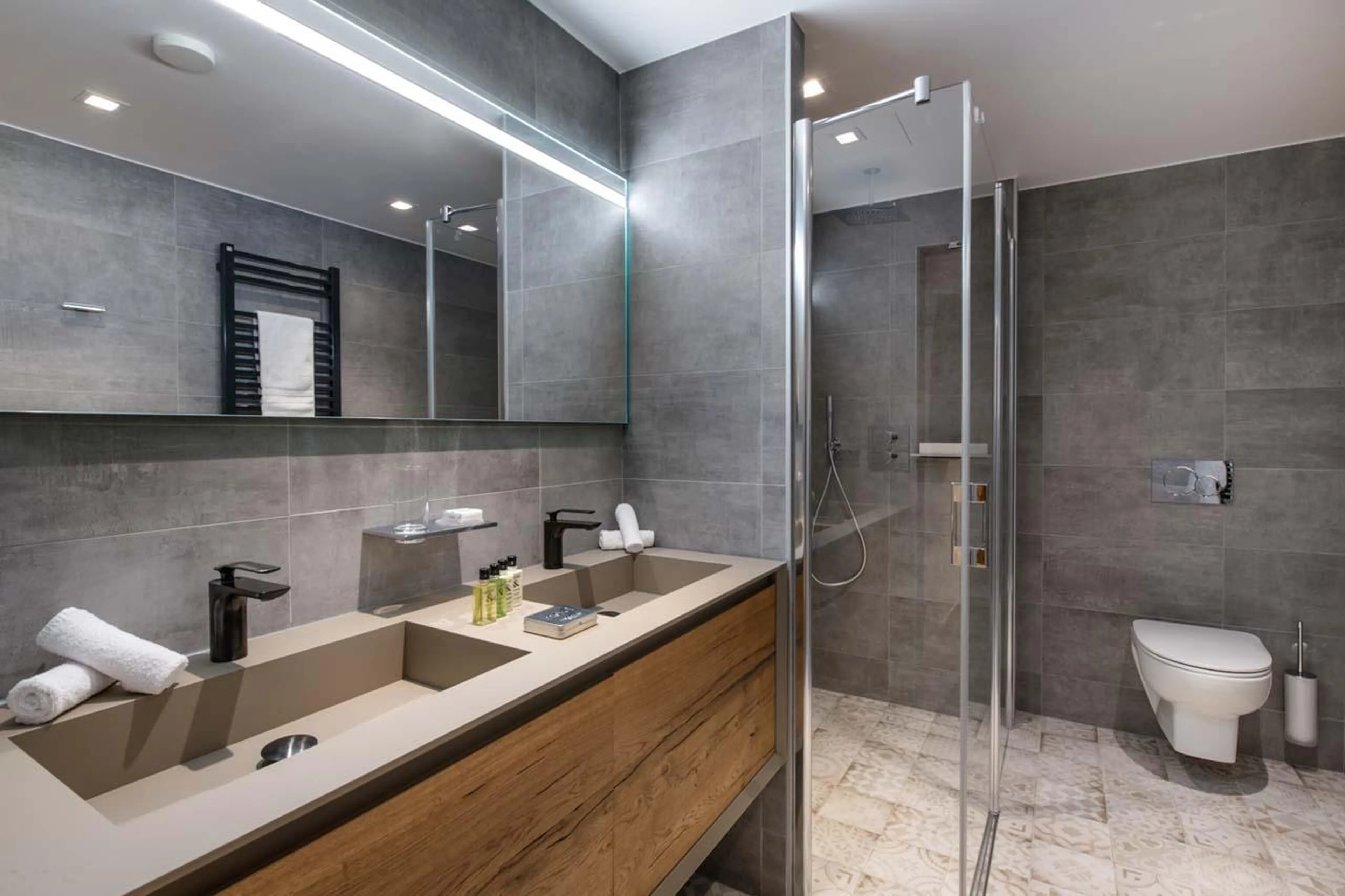 En-suite shower room with double basin at Apartment Kinabalu in Courchevel 1650