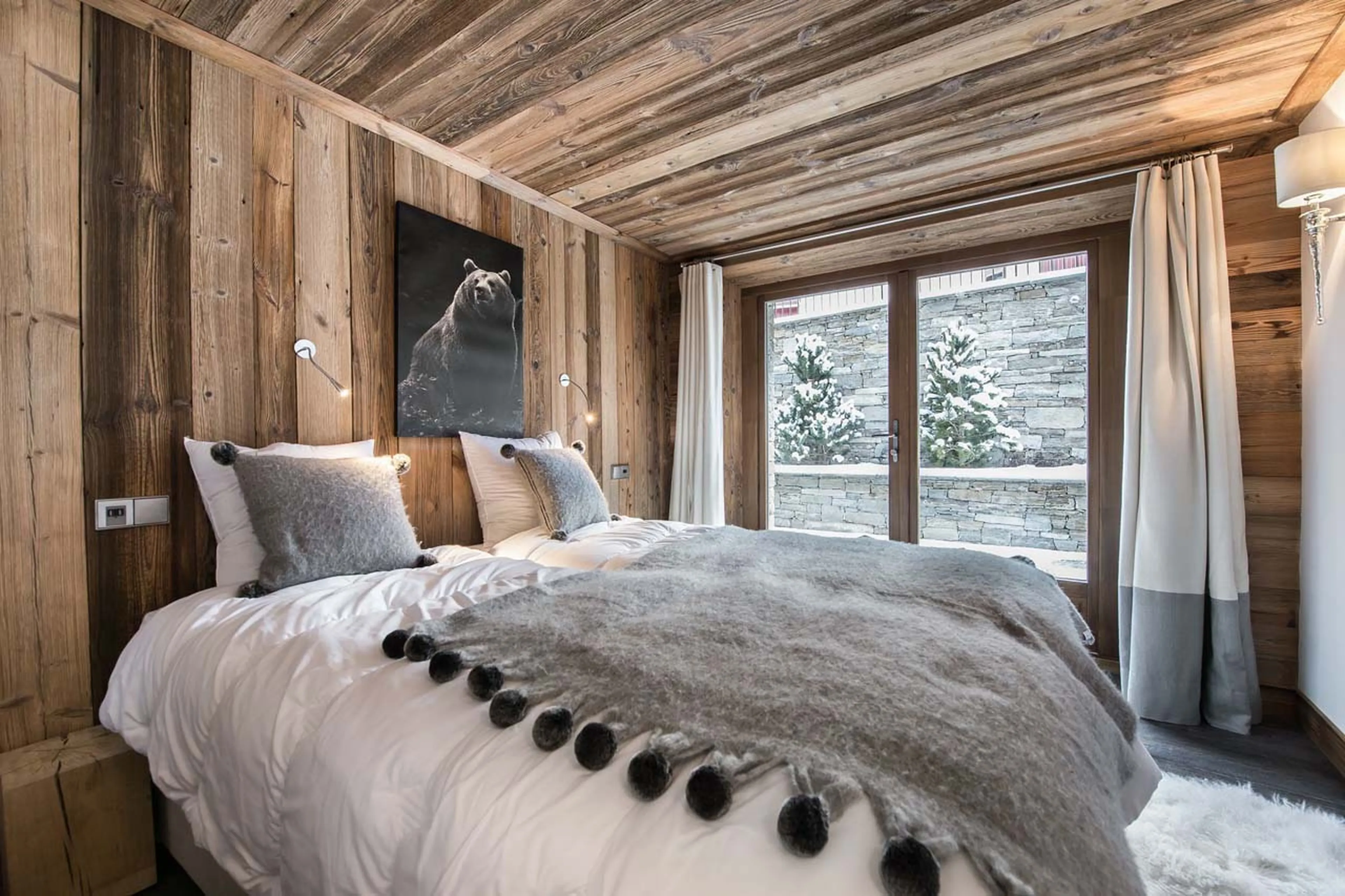 Bedroom one at Apartment La Canadienne 3 in Val d'Isere