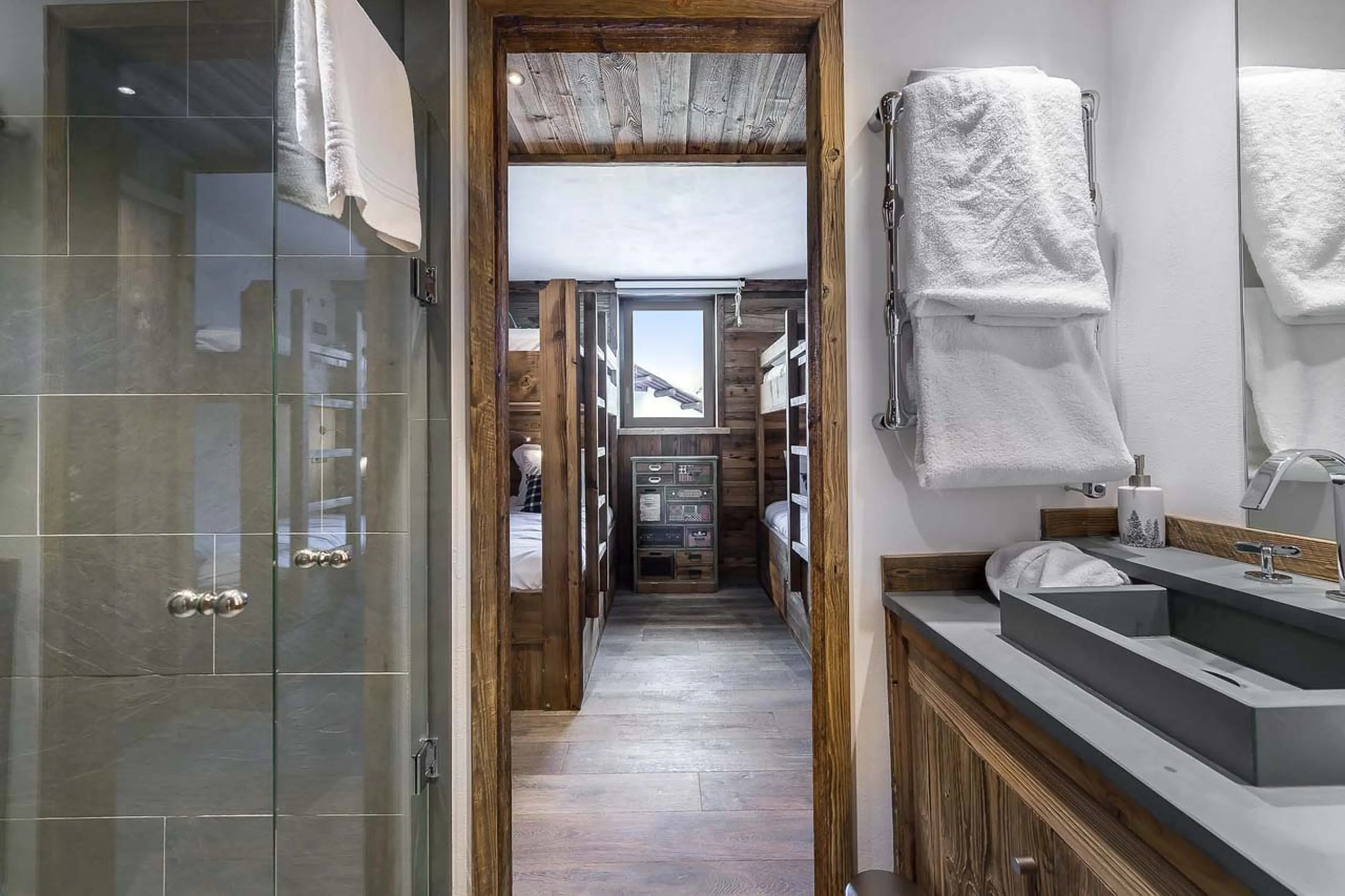 Bedroom four at Apartment la Canadienne 8 in Val d'Isere