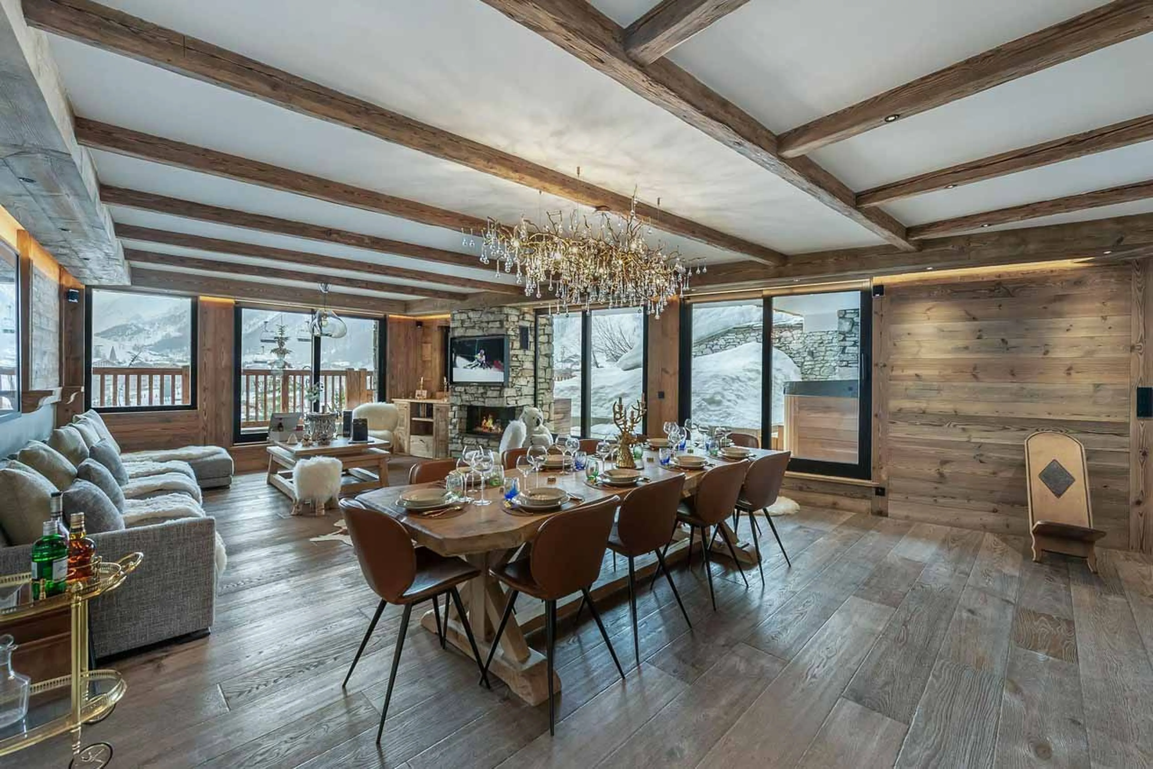Dining area at Apartment La Face 1 in Val d'Isere