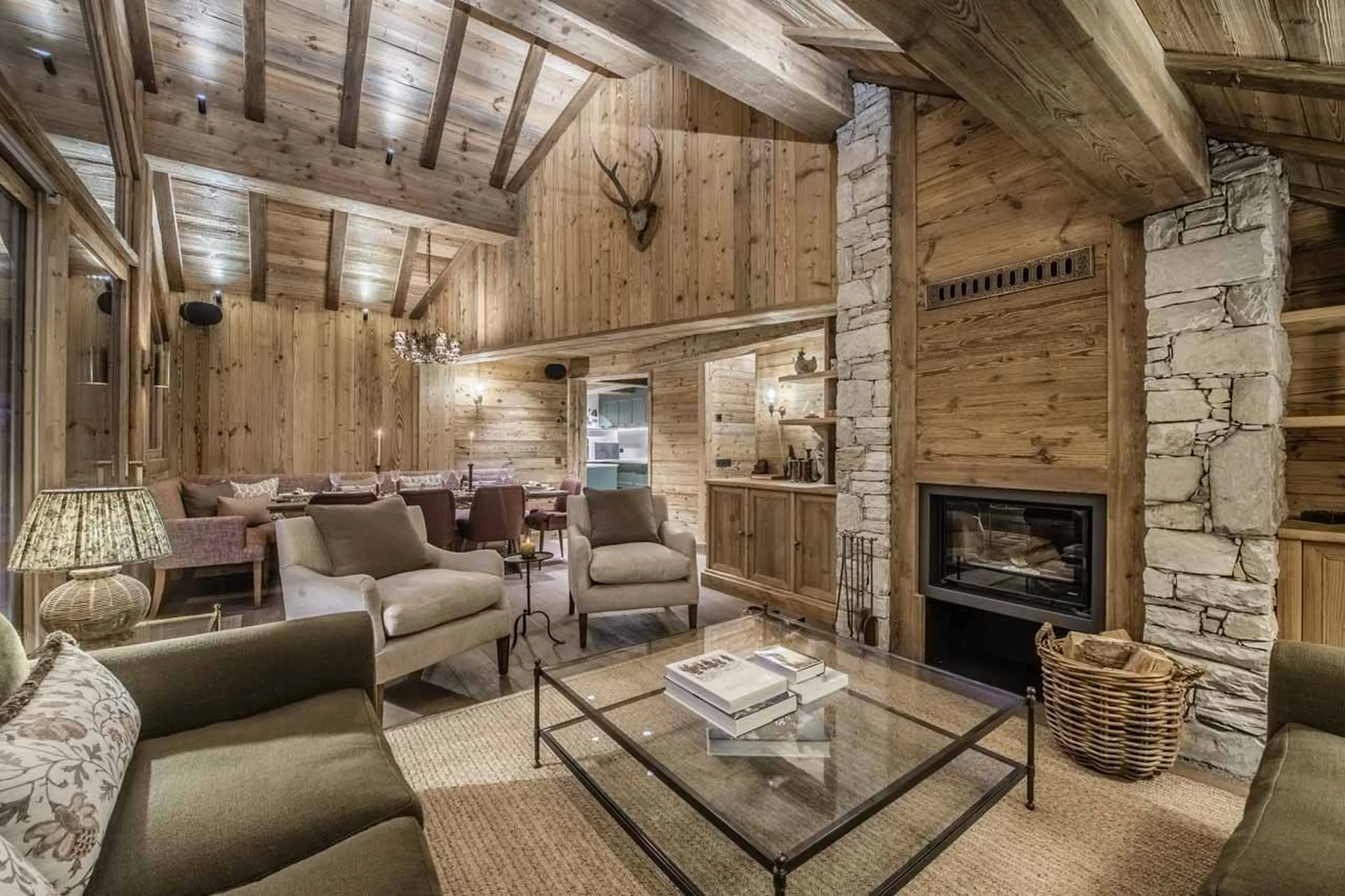 Living area in the evening at Apartment La Gelinotte in Val d'Isere