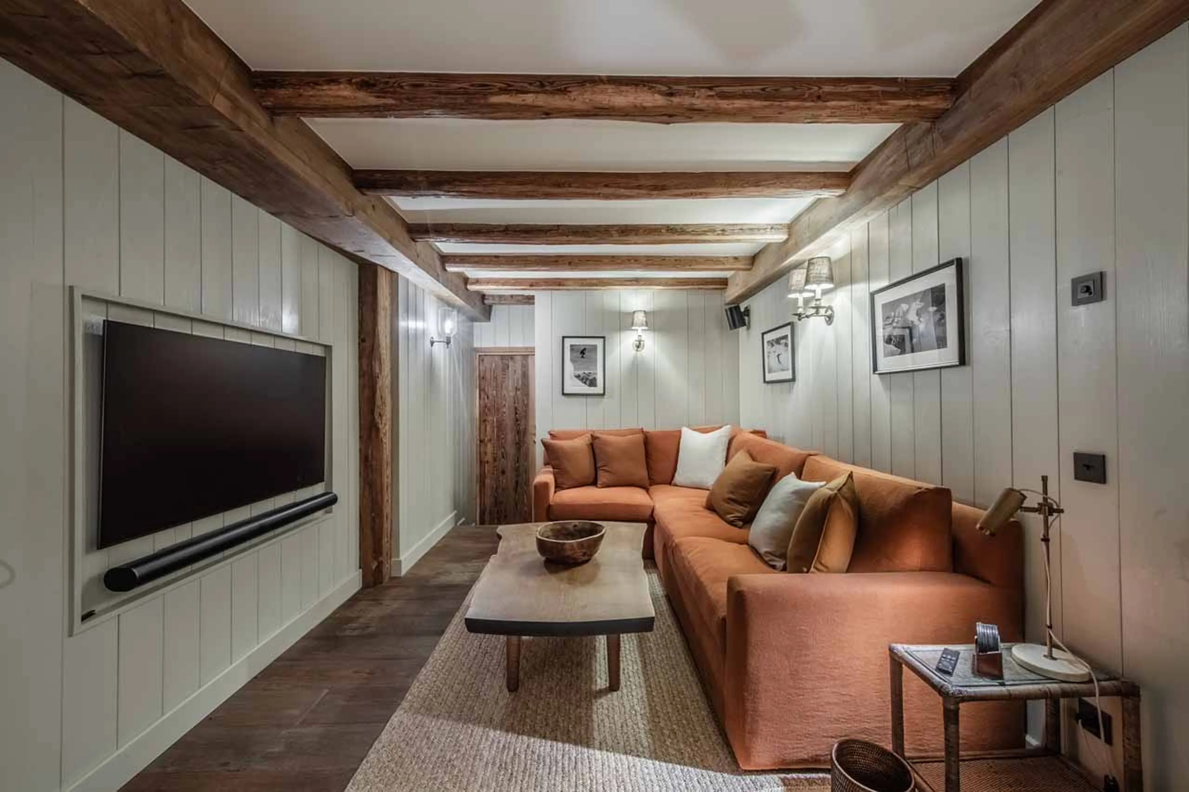TV snug at Apartment La Gelinotte in Val d'Isere
