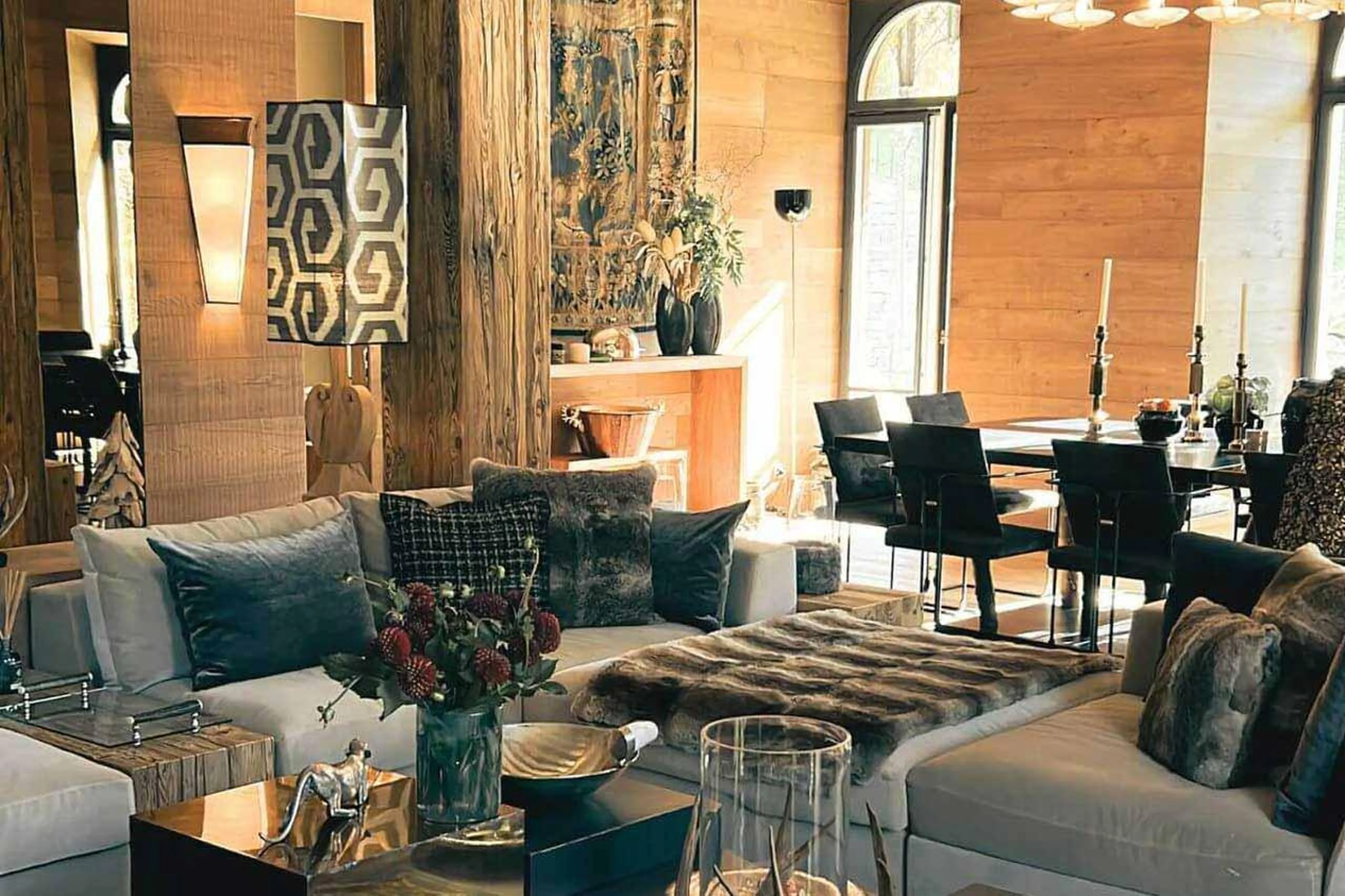 Sofas and dining table in Apartment Lain Alpin, St Moritz