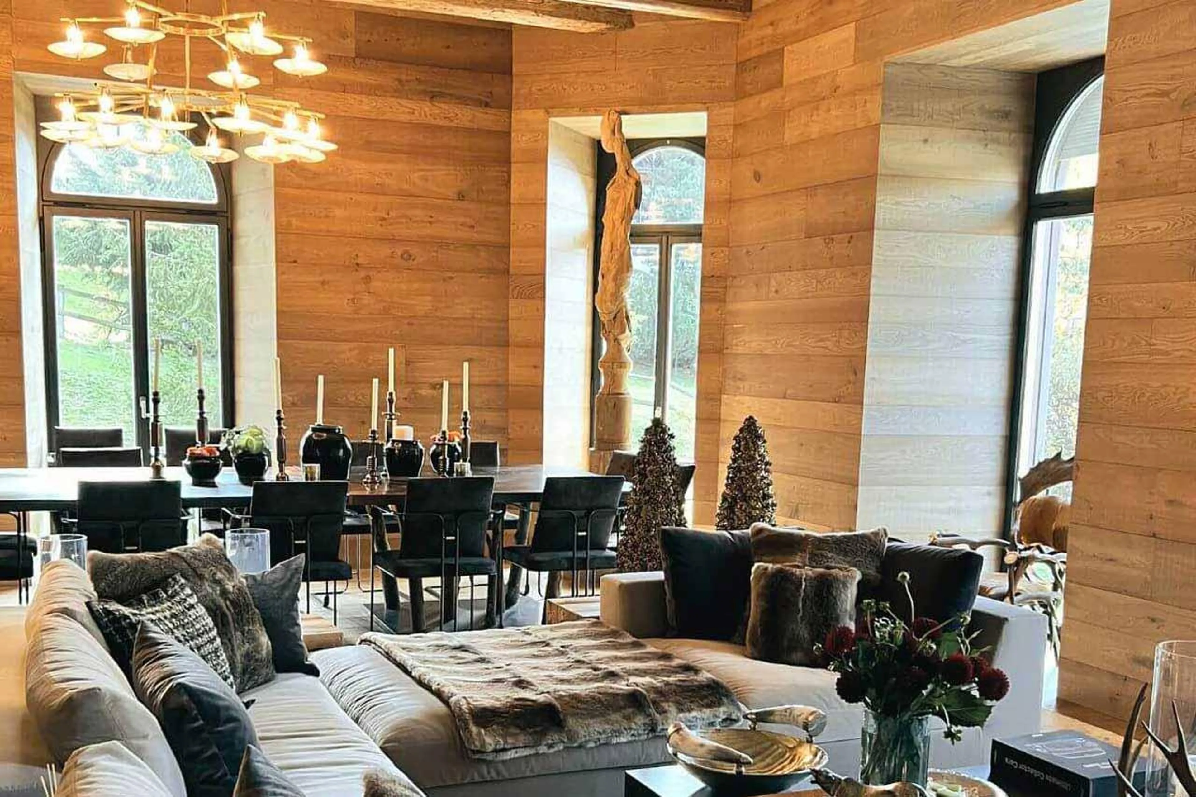 Living and dining area in Apartment Lain Alpin, St Moritz