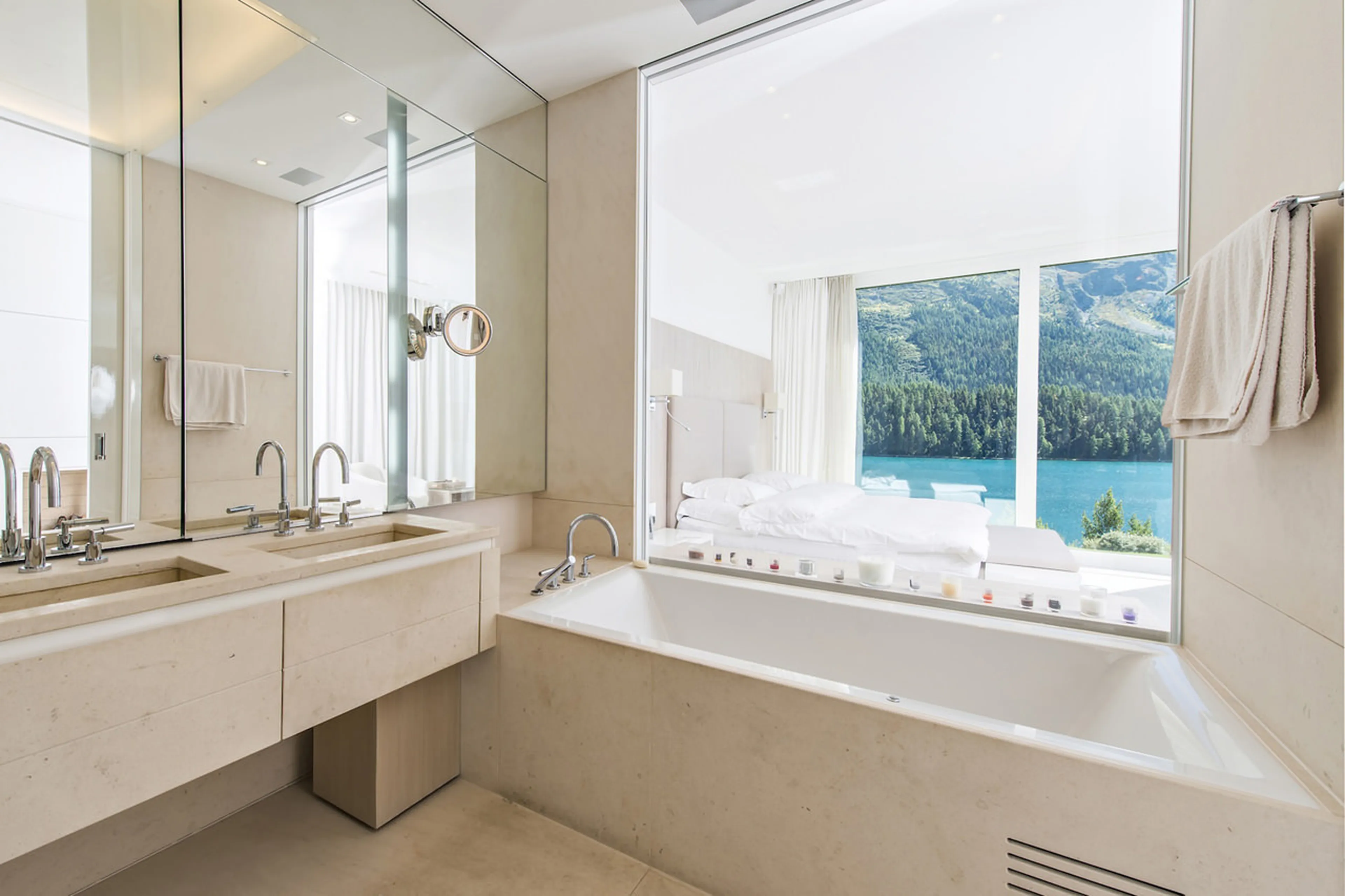 Master bathroom of Apartment Lakeside in St Moritz