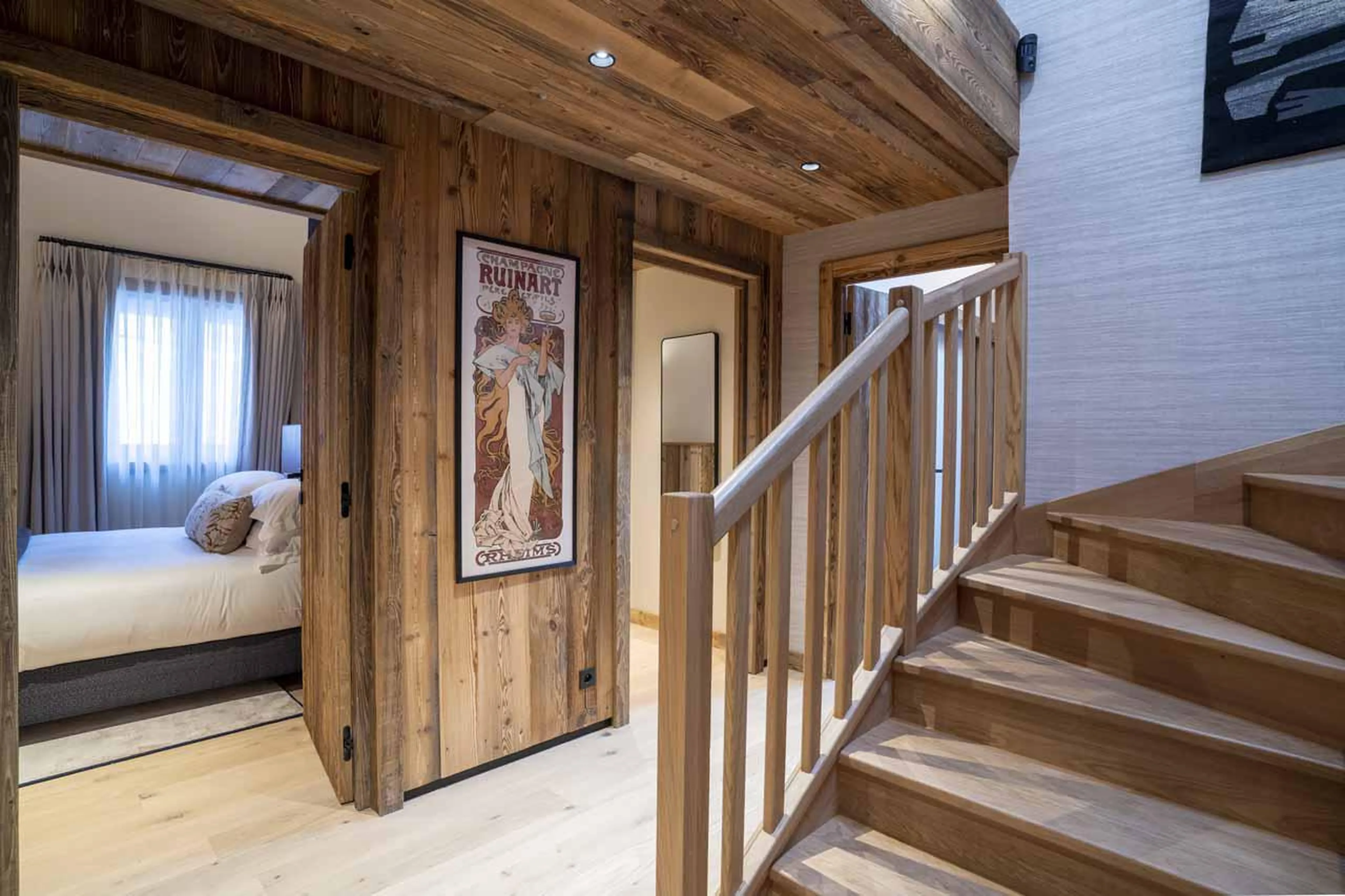 Hallway and bedrooms at Apartment Le Cygne in Meribel