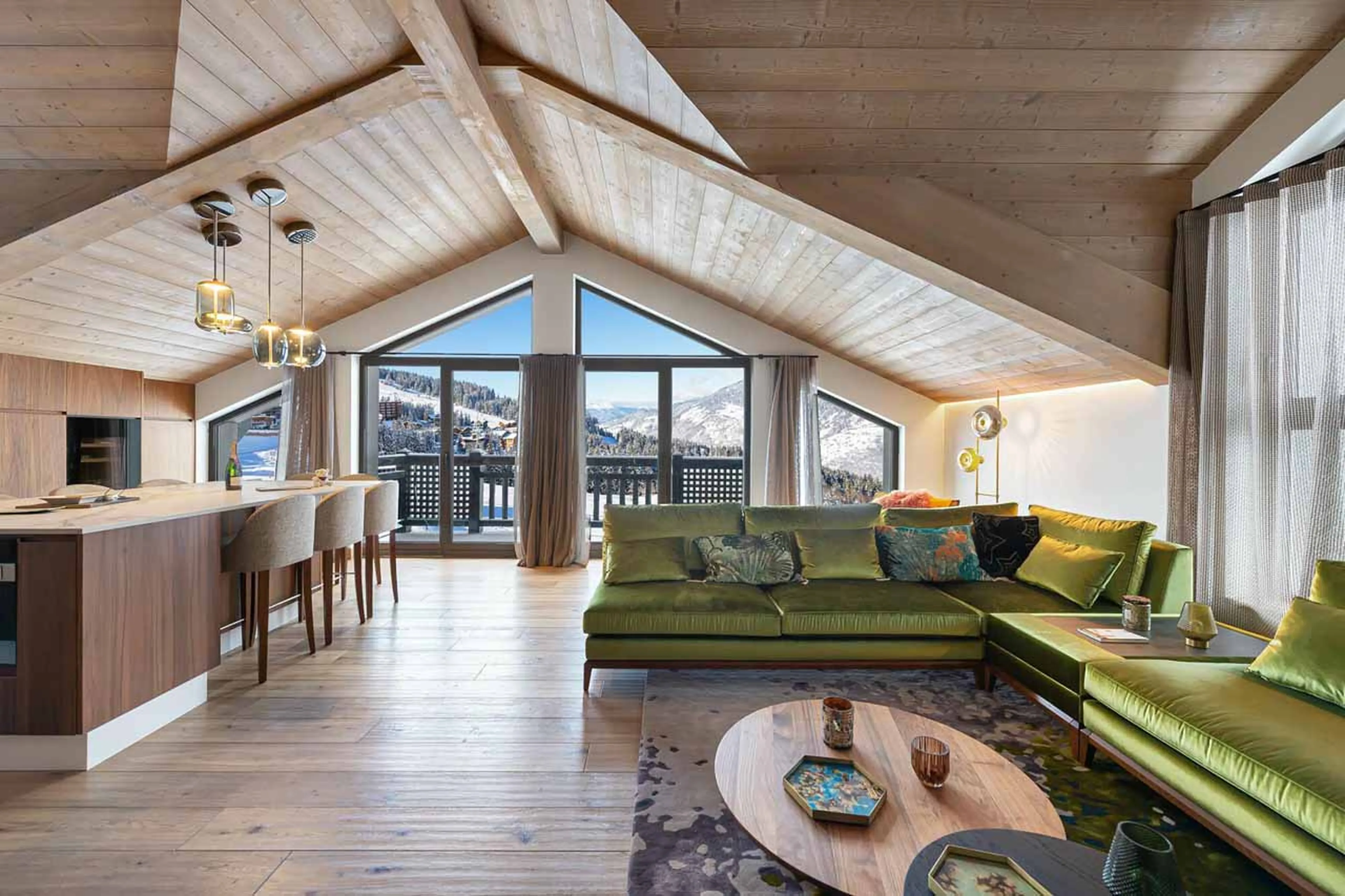 Open-plan living area at Apartment Le Septieme Ciel in Courchevel 1850