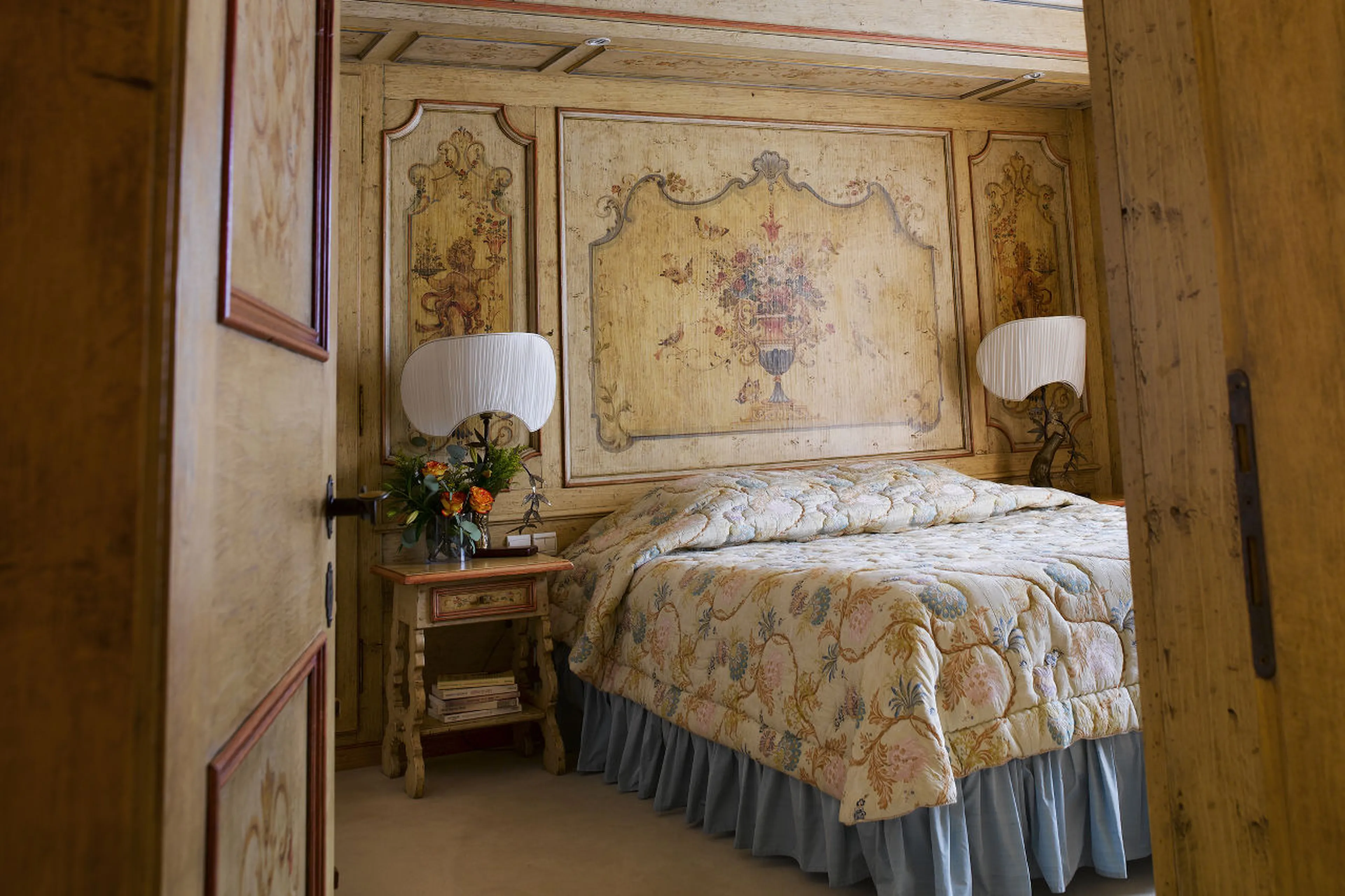 En-suite master bedroom with balcony access in Apartment Le Sommet, Courchevel 1850