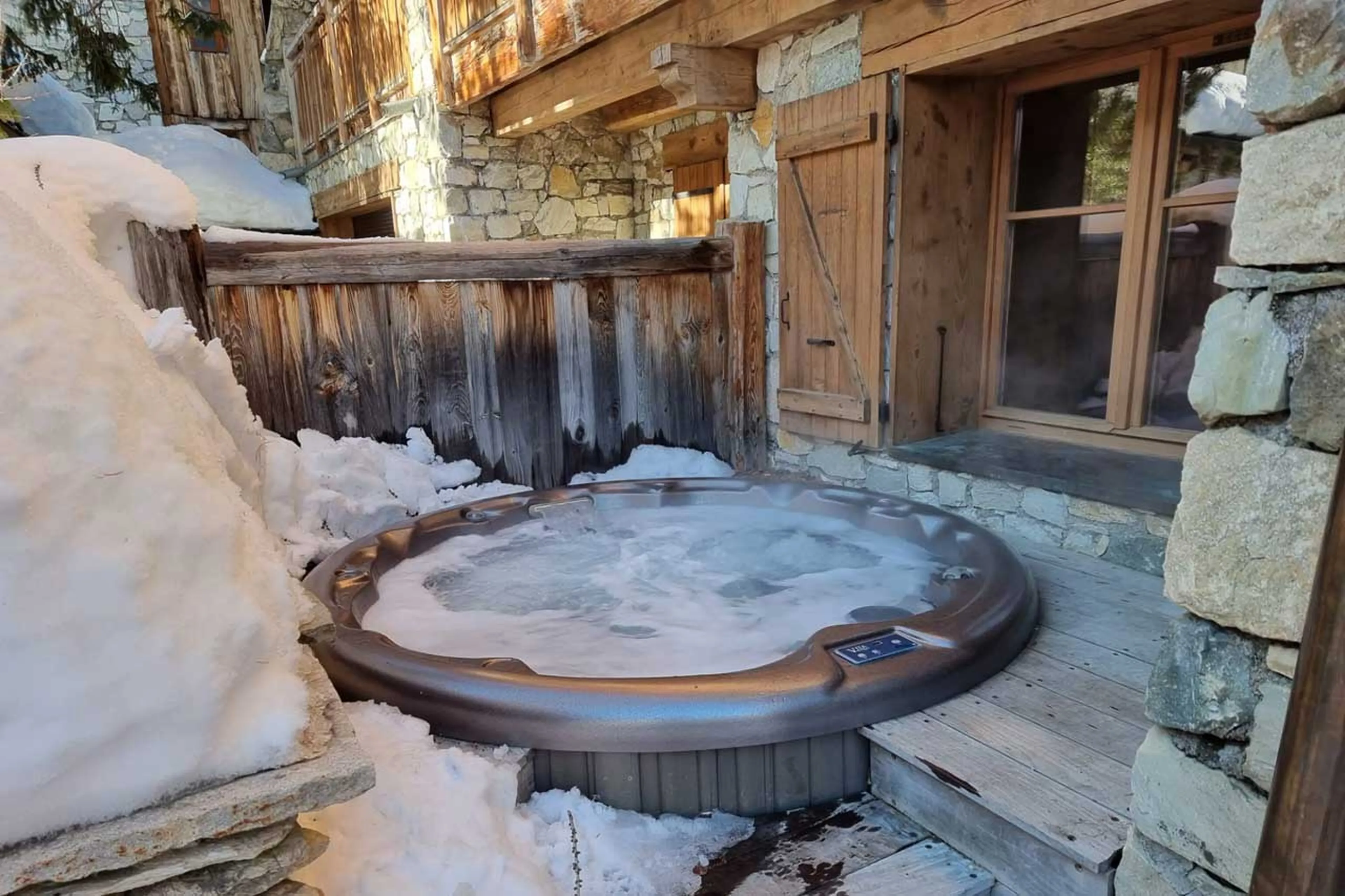 Jacuzzi at Apartment Les Sorbiers in Val d'Isere