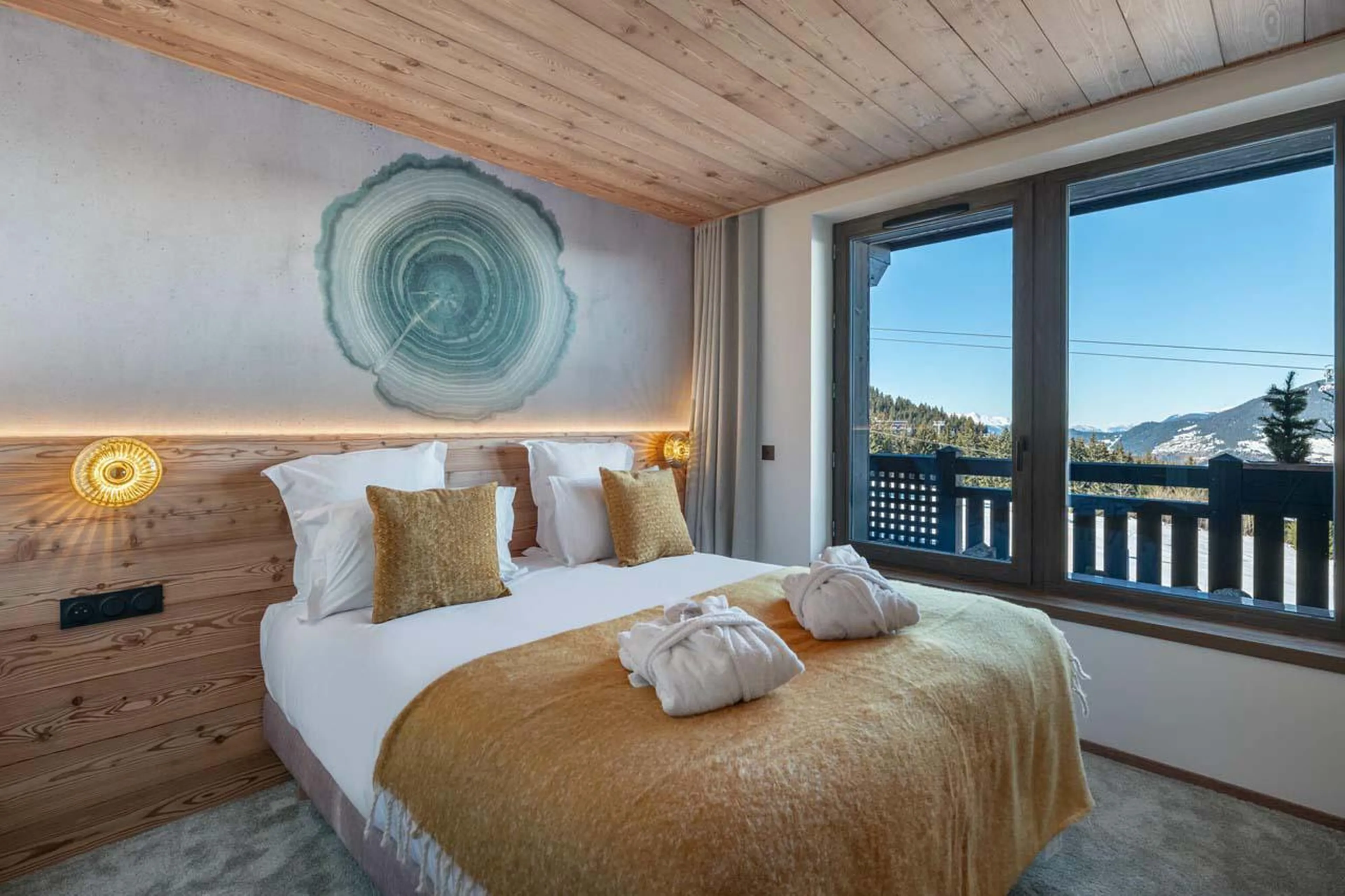 Double bedroom at Apartment Limeo in Courchevel 1850