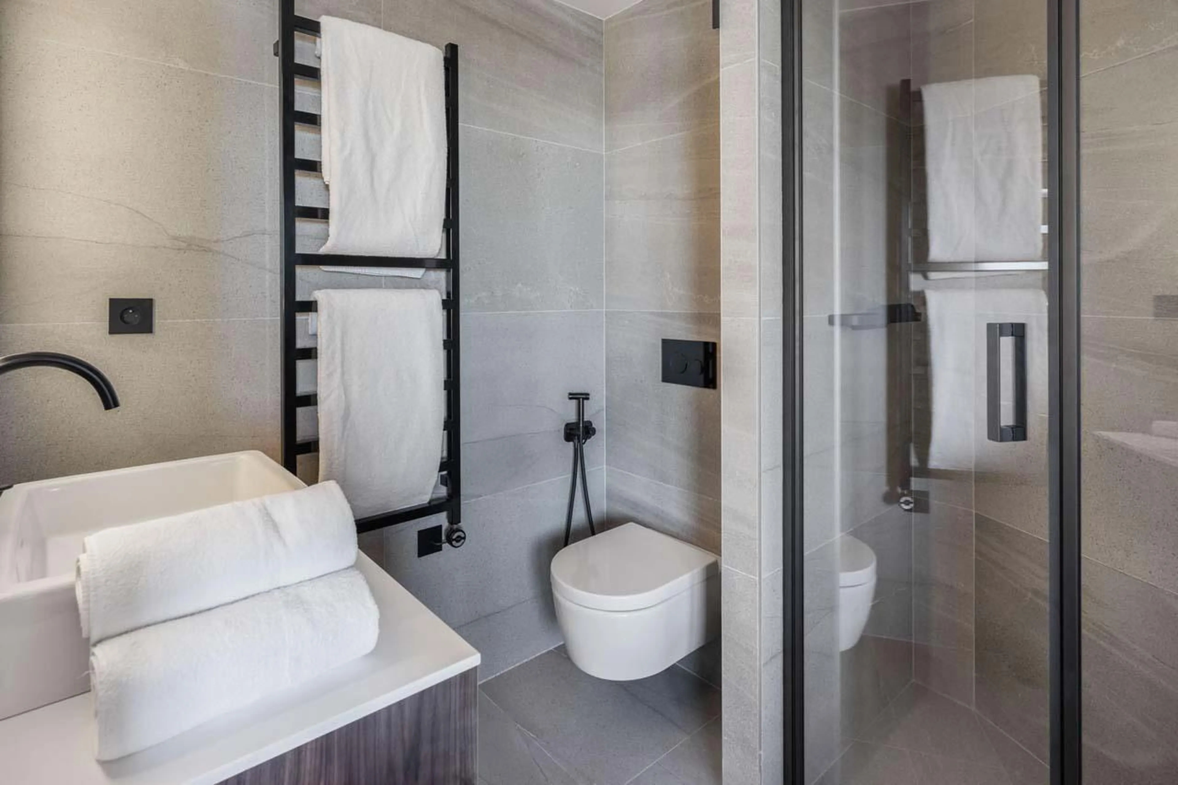 En-suite shower room at Apartment Limeo in Courchevel 1850