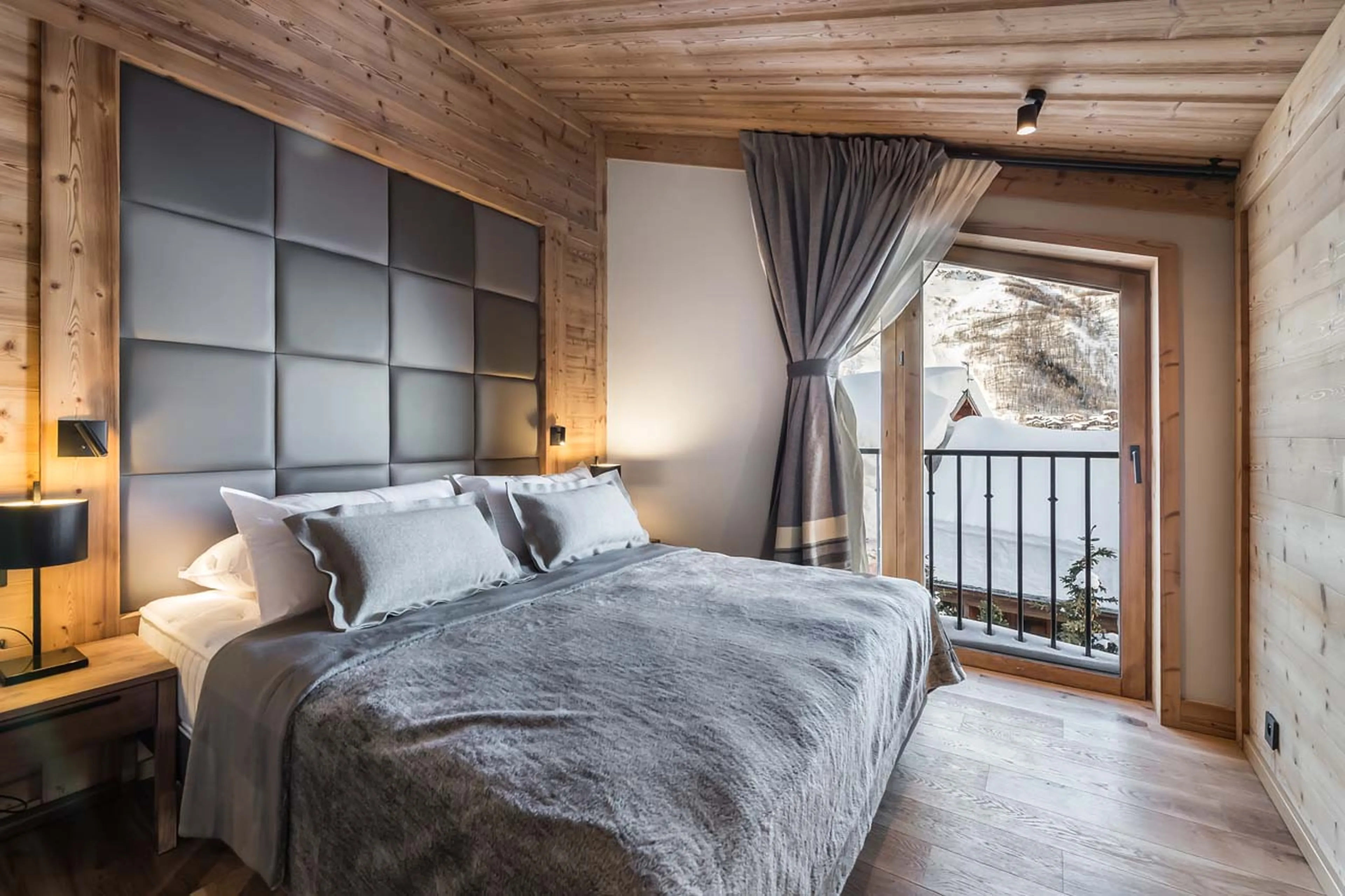 Bedroom four at Apartment Lorenzo in Val d'Isere
