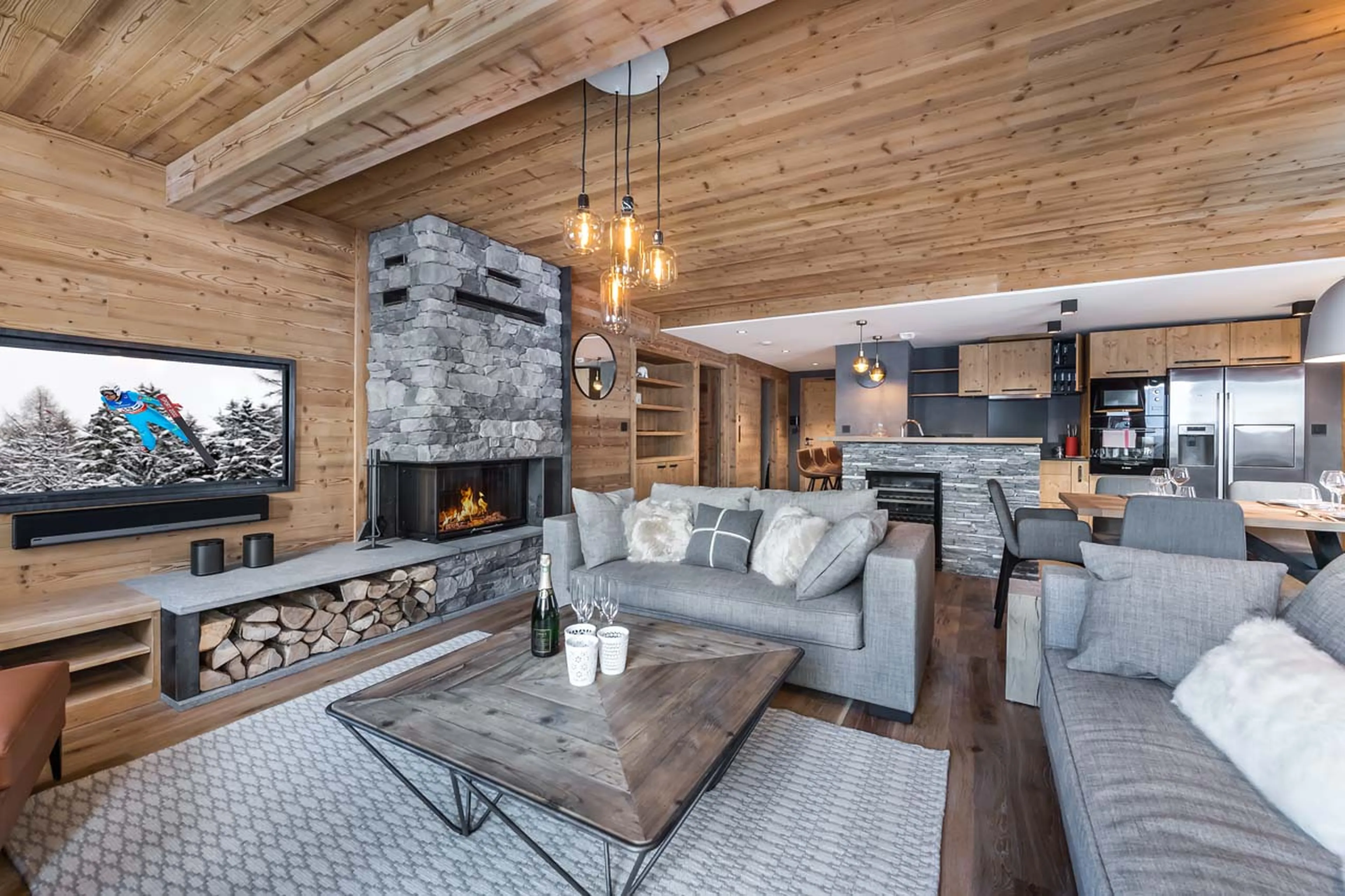 Open plan living area in Apartment Lorenzo in Val d'Isere
