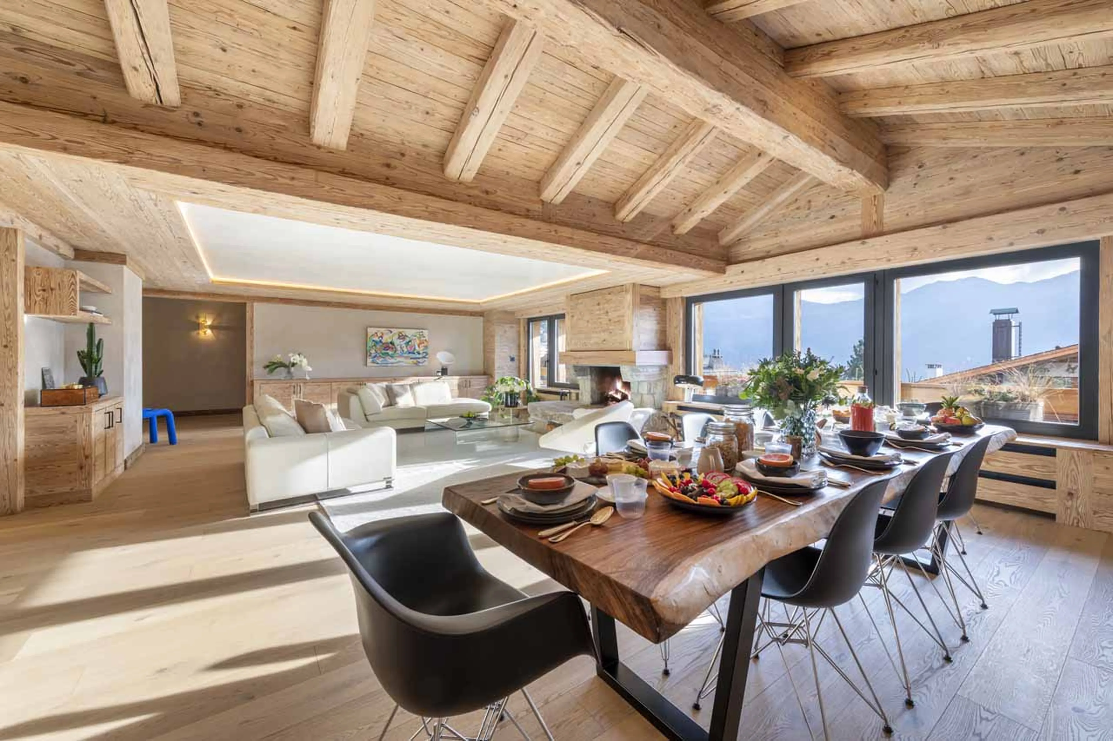 Dining area at Apartment Madelia in Verbier