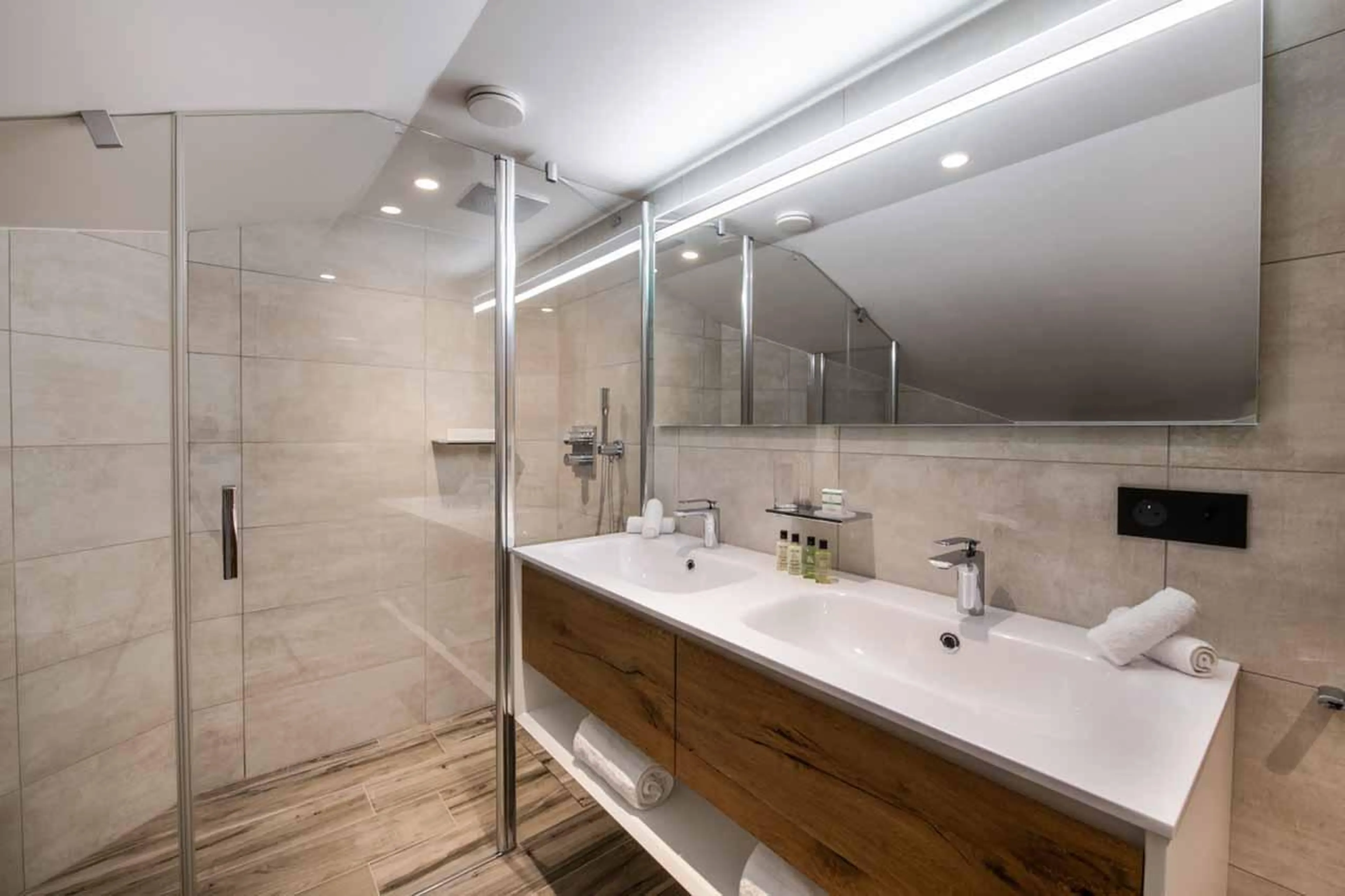 En-suite shower room with double basin at Apartment Makalu in Courchevel 1650