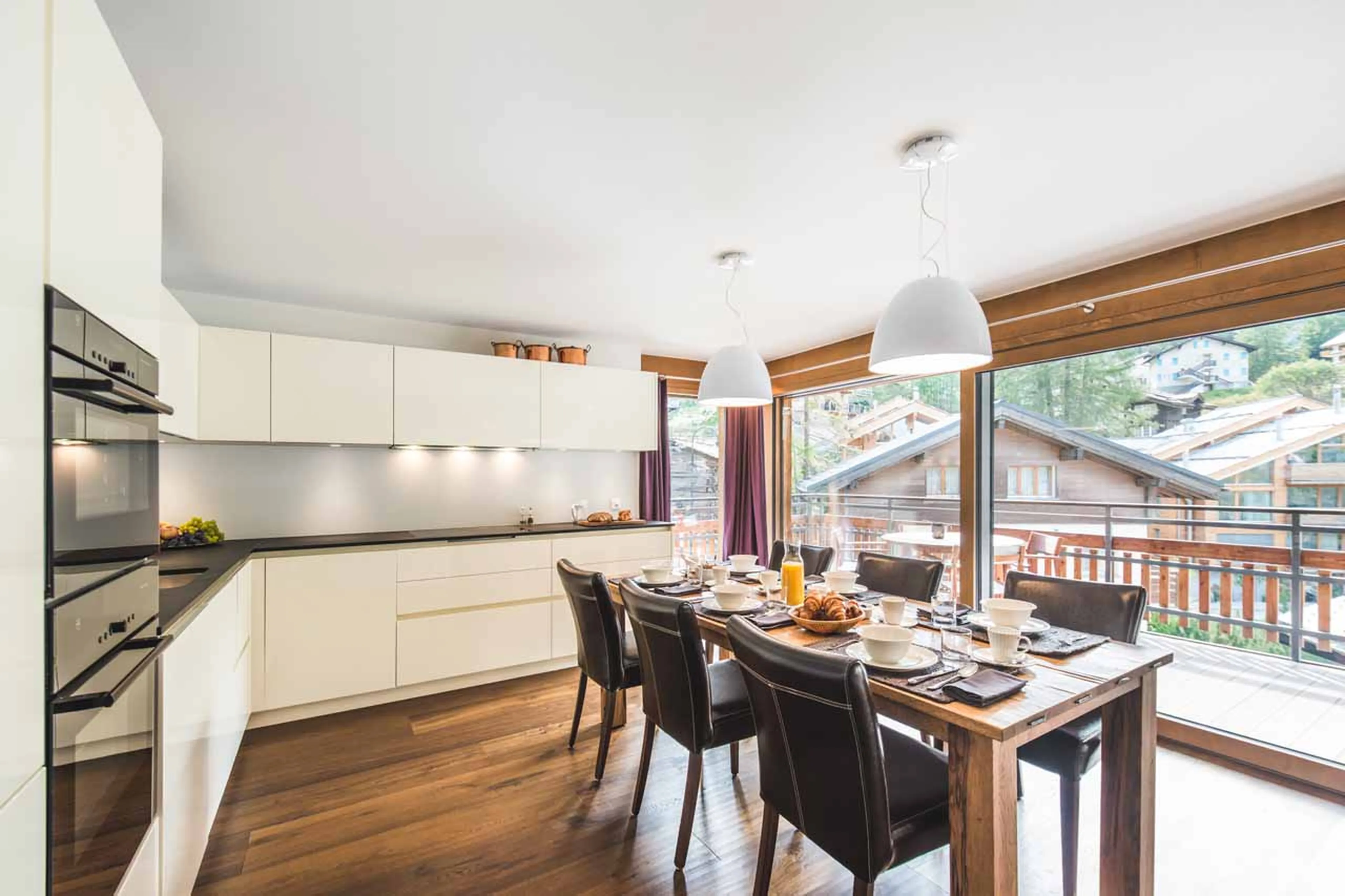 Fully-fitted kitchen at Apartment Matten in Zermatt