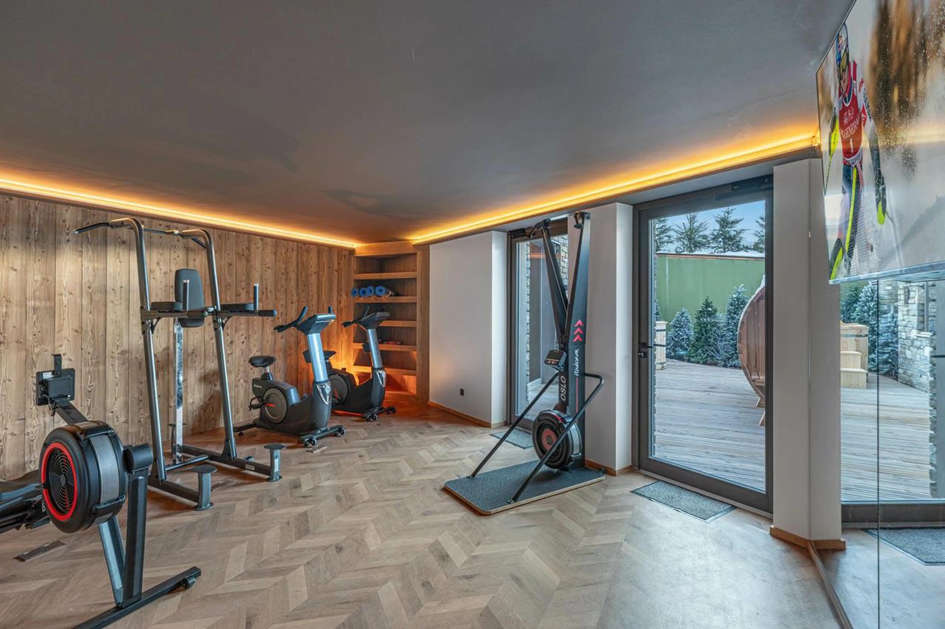Modern gym at Apartment Michaelo in Courchevel 1850