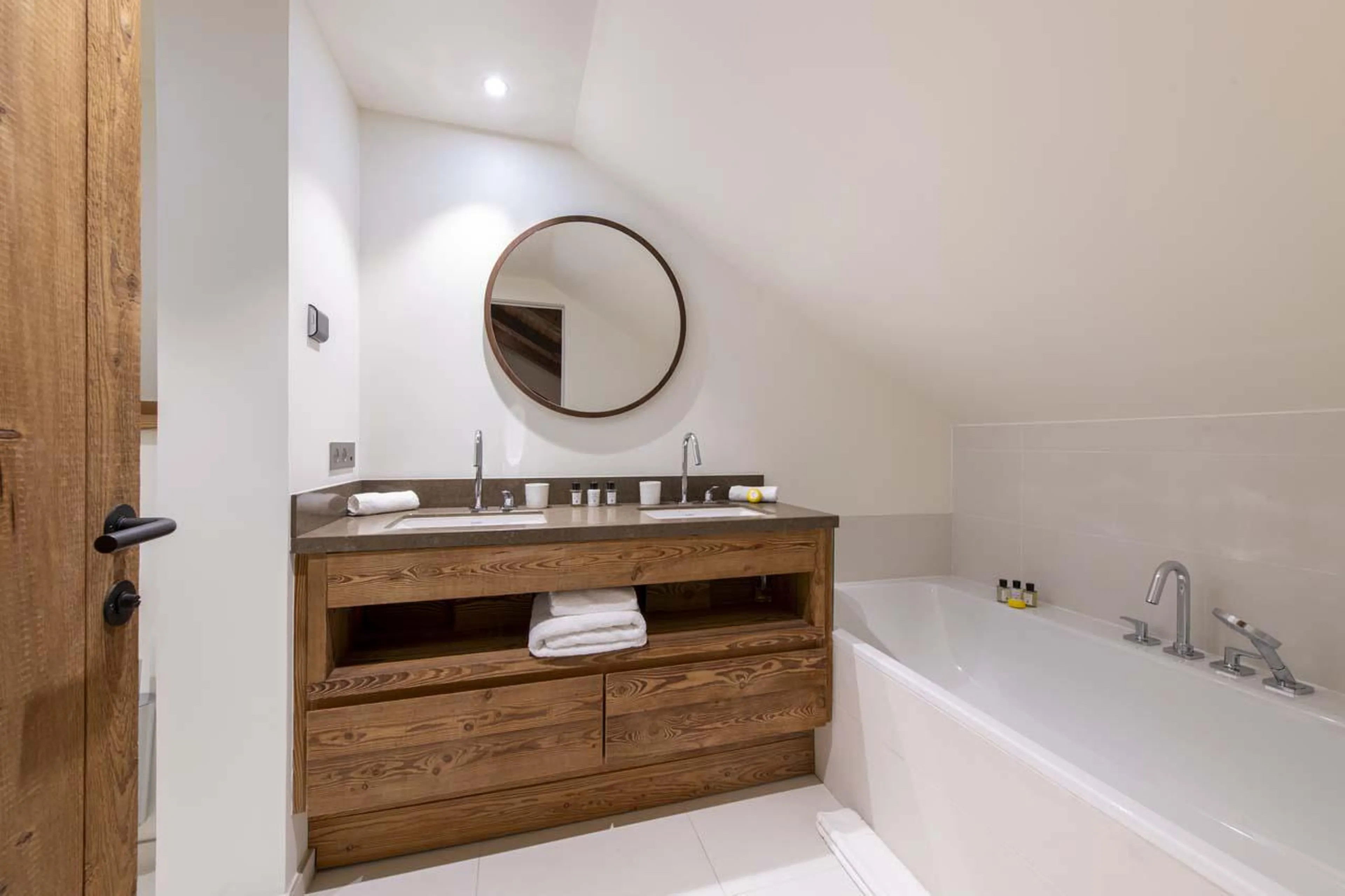 Bathroom two at Apartment Nanuq in Meribel