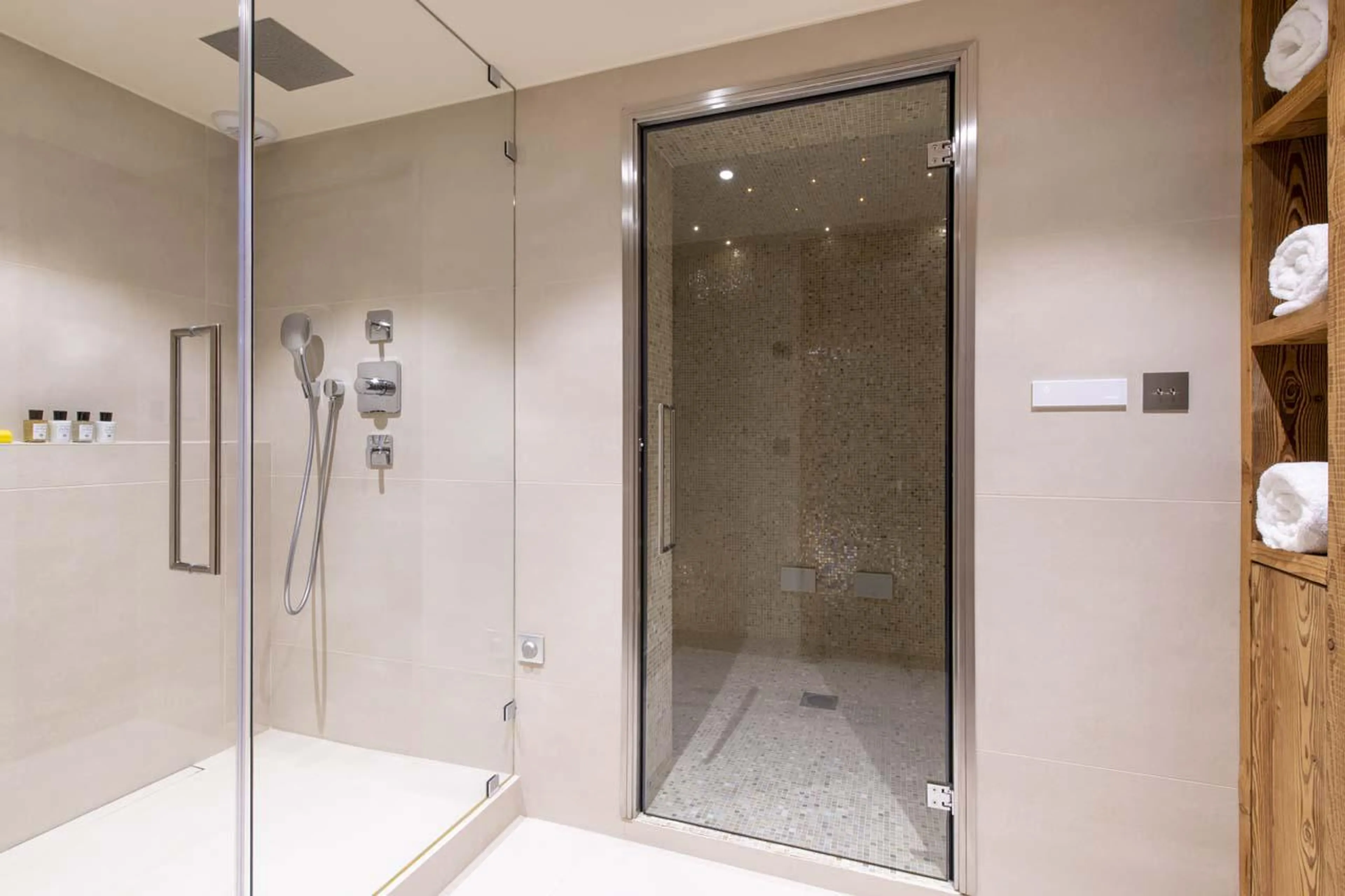 Hammam and shower at Apartment Nanuq in Meribel