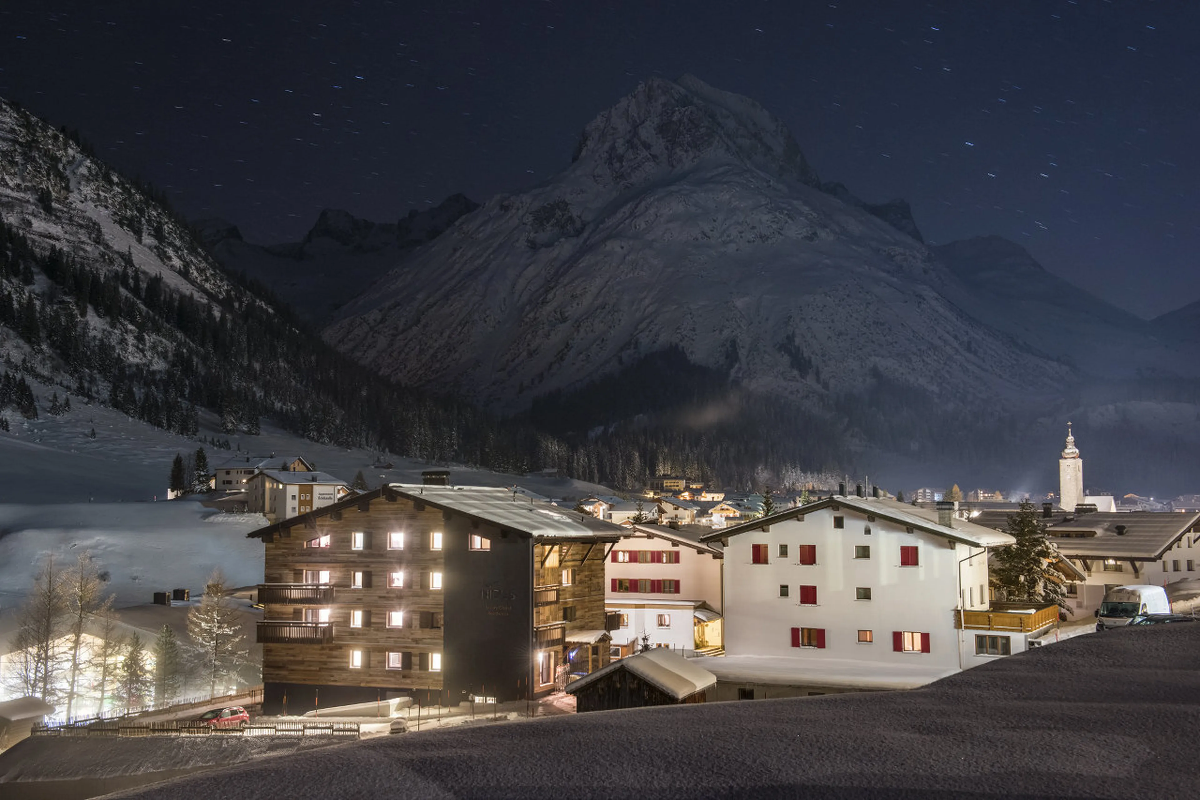 Night view of Nidus Apartment 2 in Lech