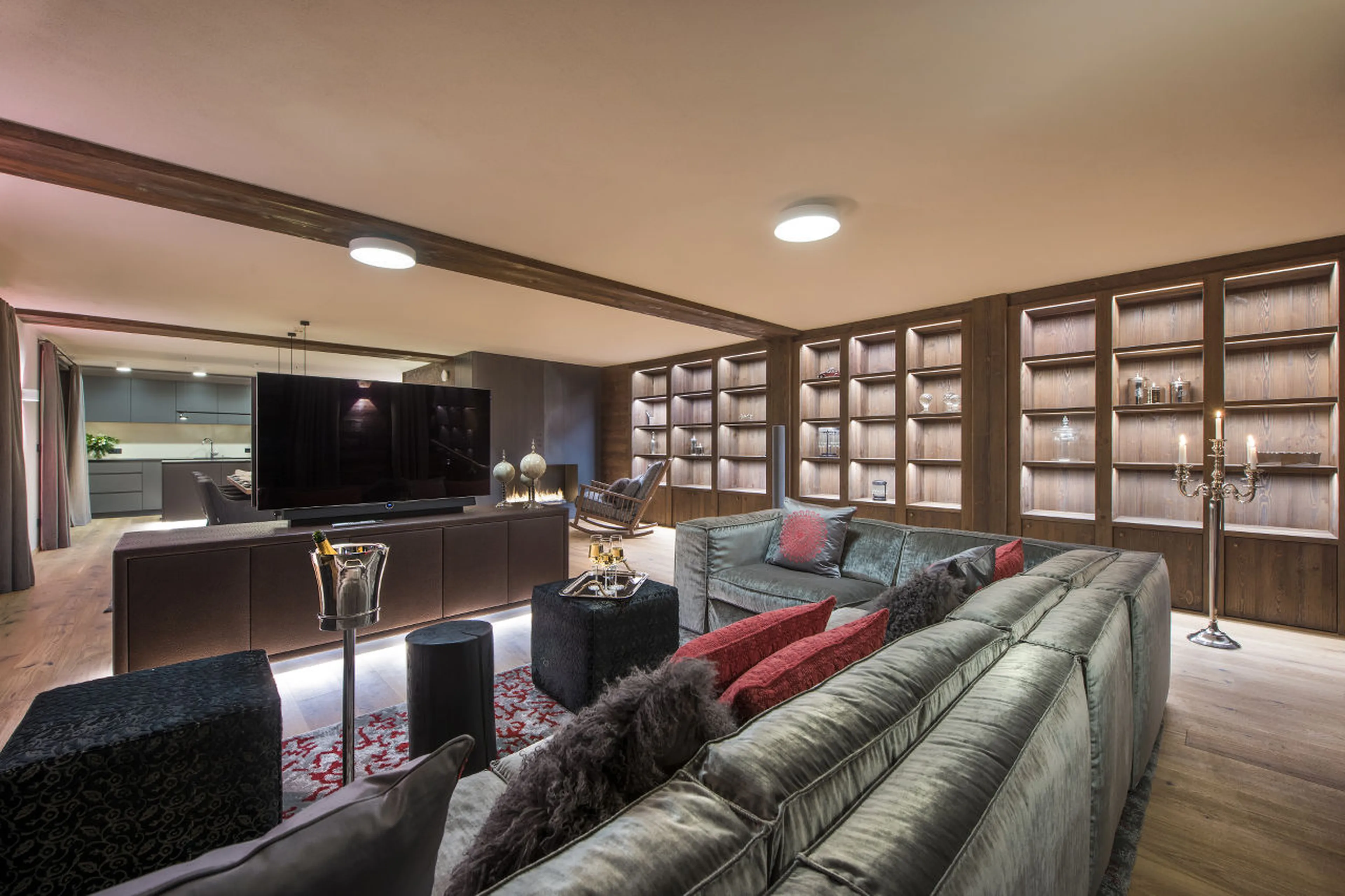 TV, DVD and integrated sound system in Nidus Apartment 4 in Lech