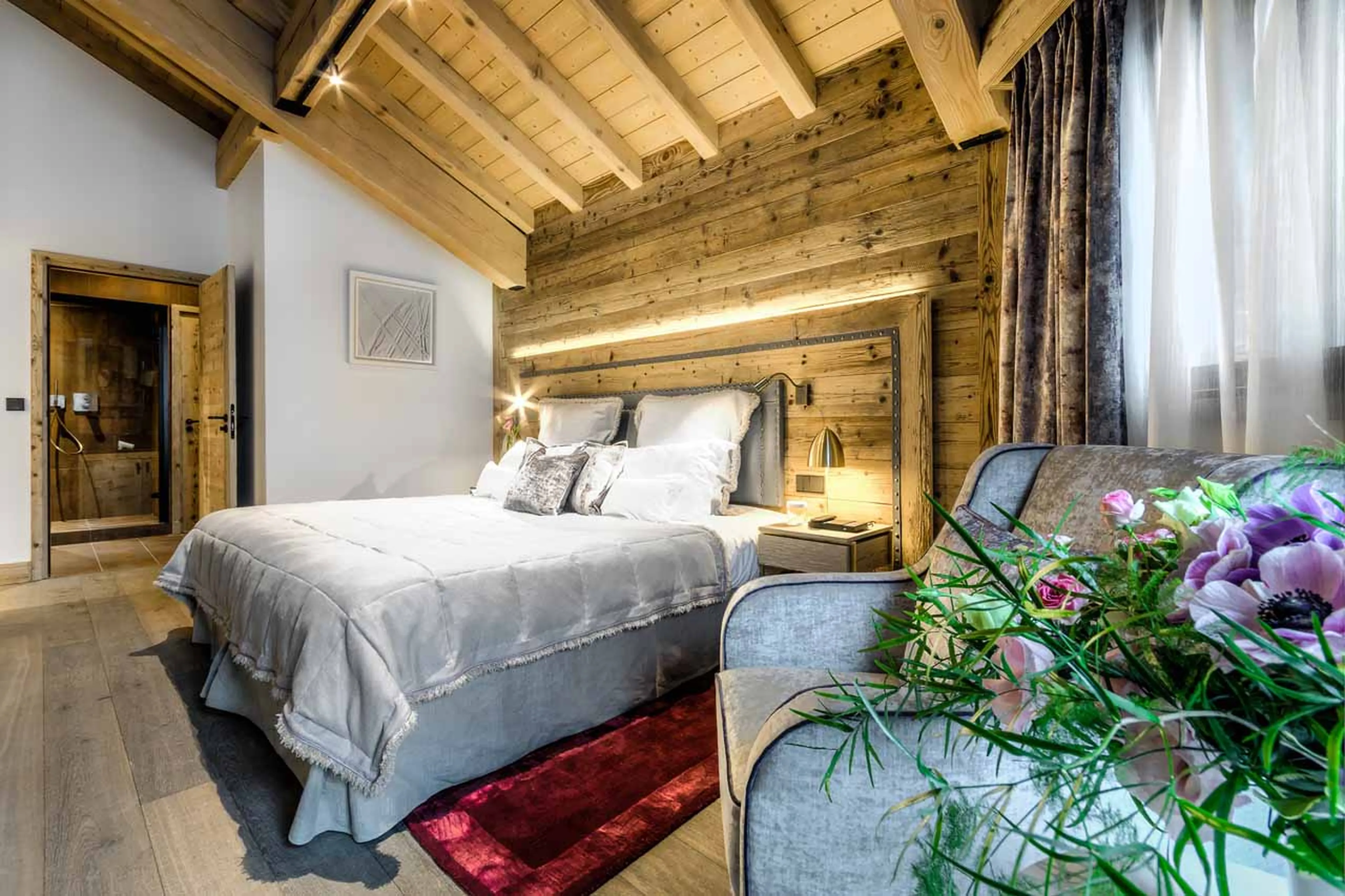 Master suite at Apartment No 200, Courchevel 1850