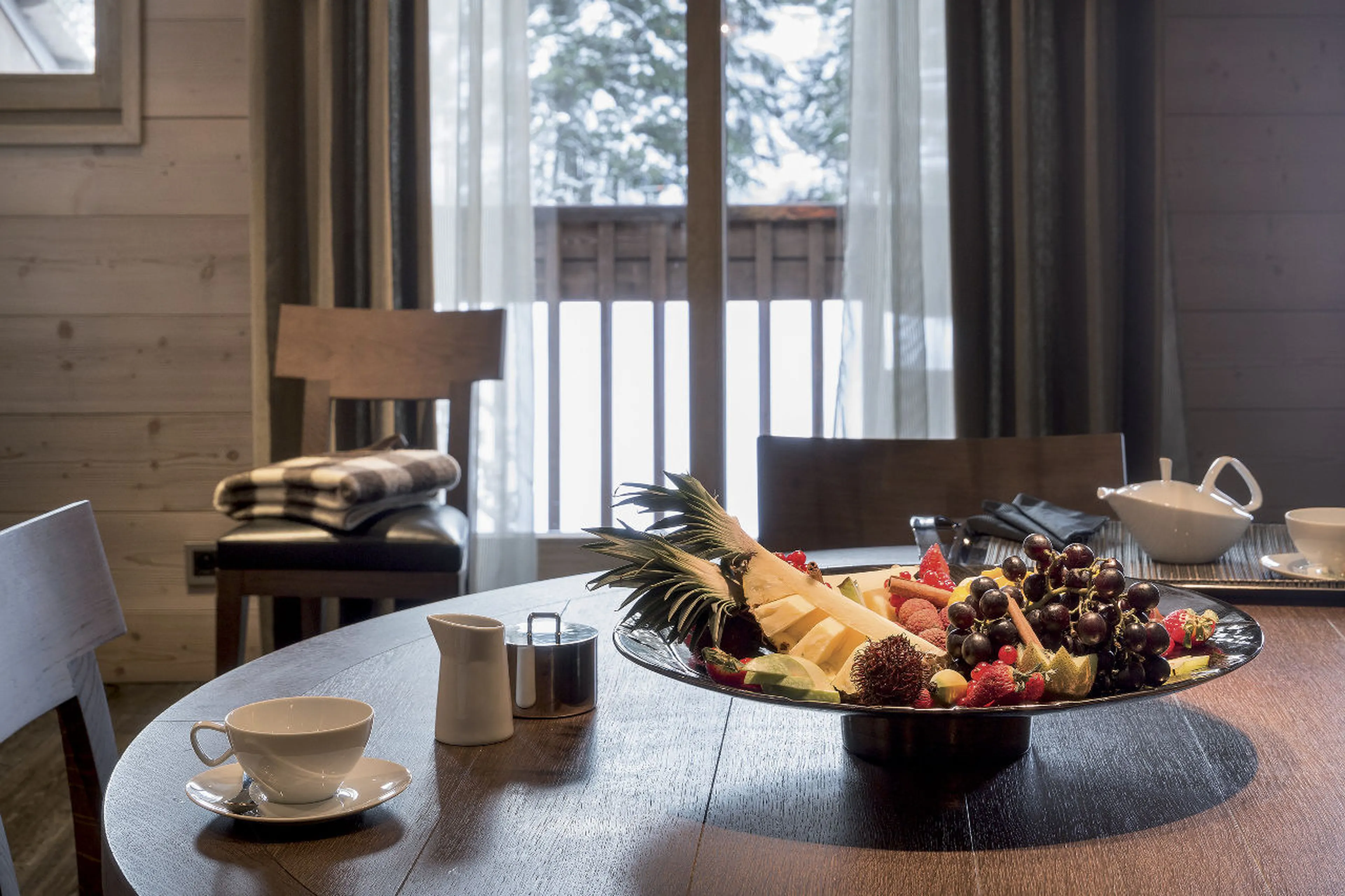 Cosy dining table in Apartment Onyx in Courchevel 1850