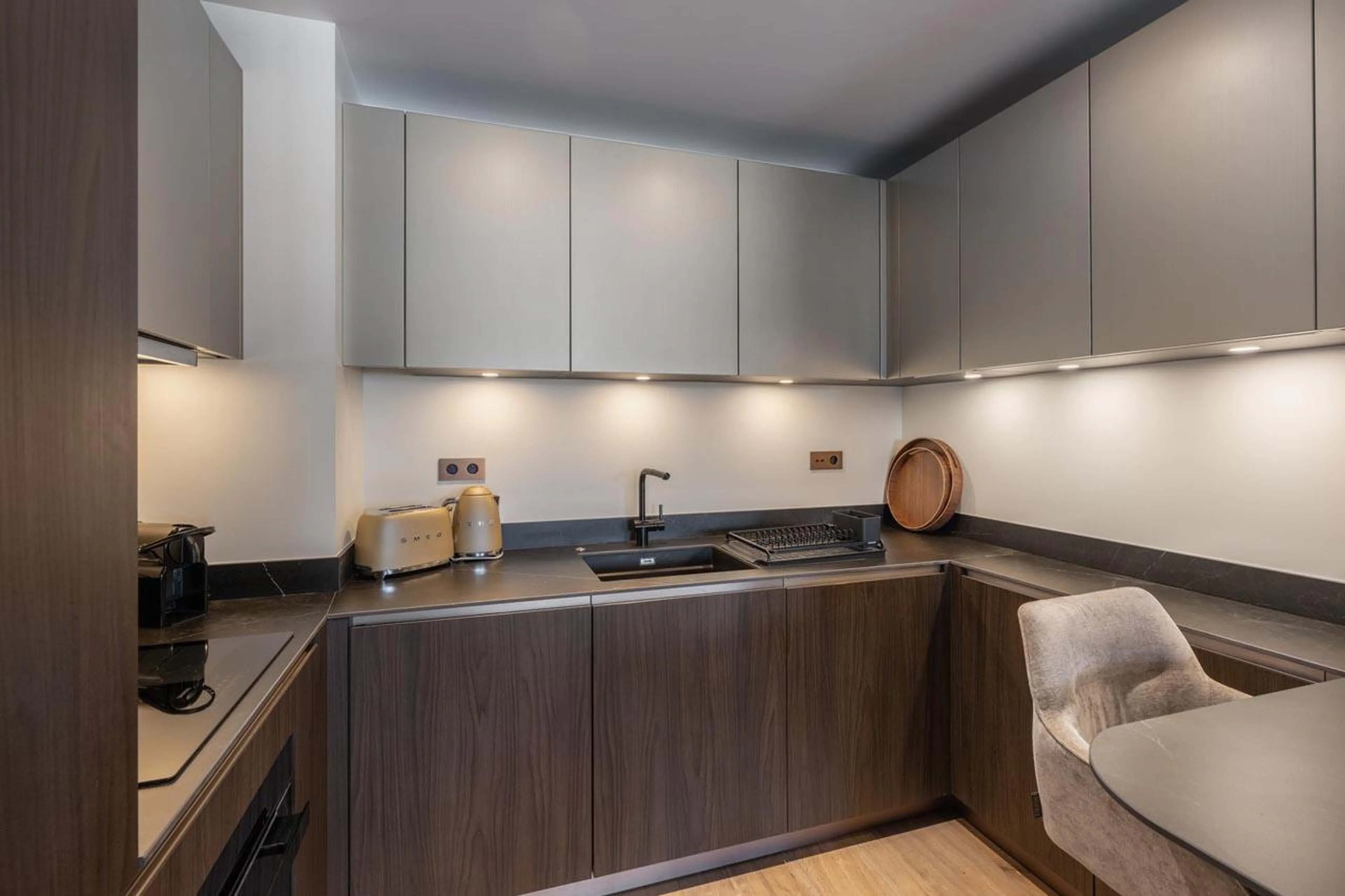 Fully fitted kitchen at Apartment Oro in Courchevel 1850