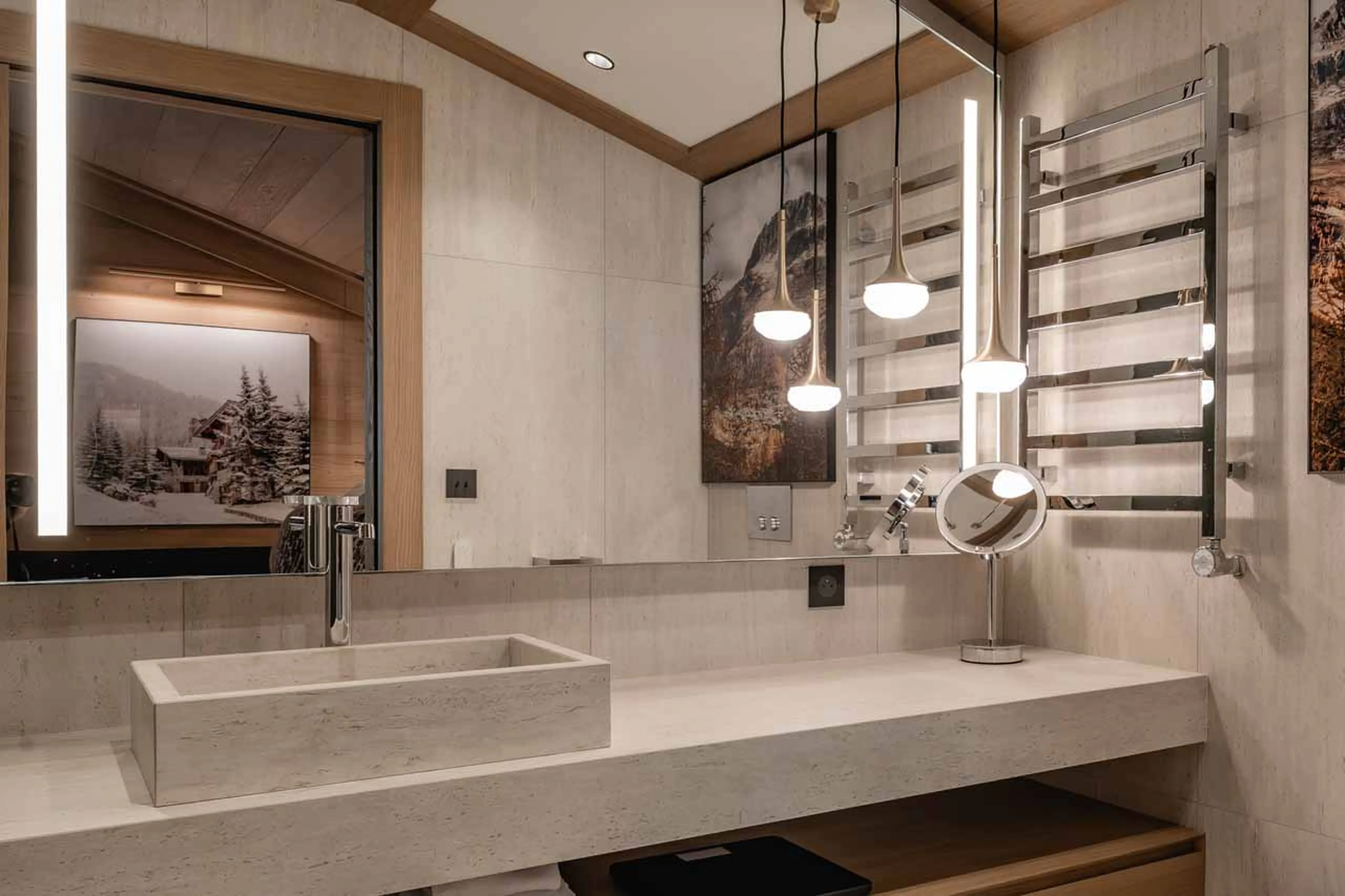 Bedroom 5 en-suite at Apartment Pistini in Val d'Isere