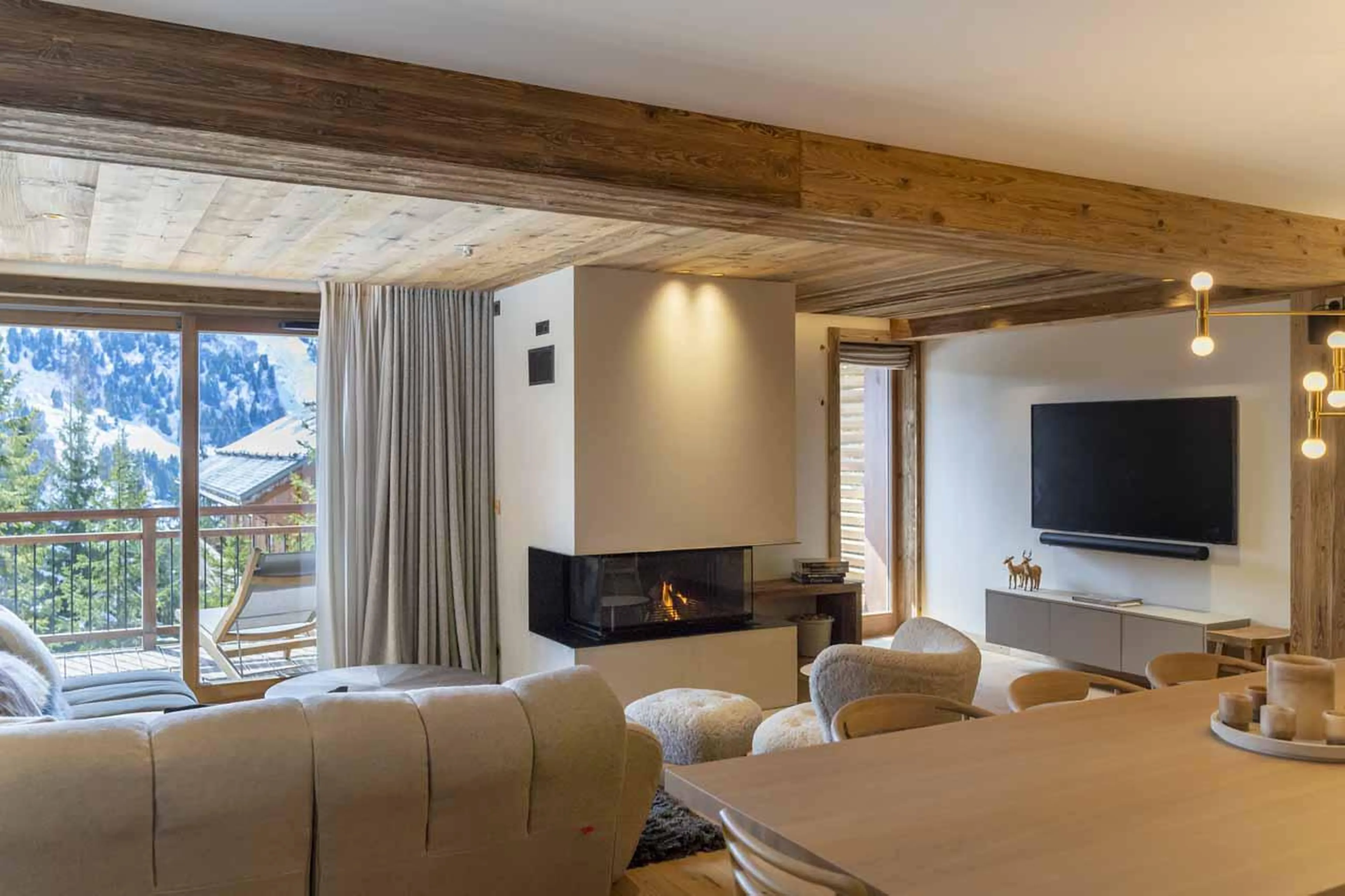 Smart TV in living area of Apartment Portillo in Meribel