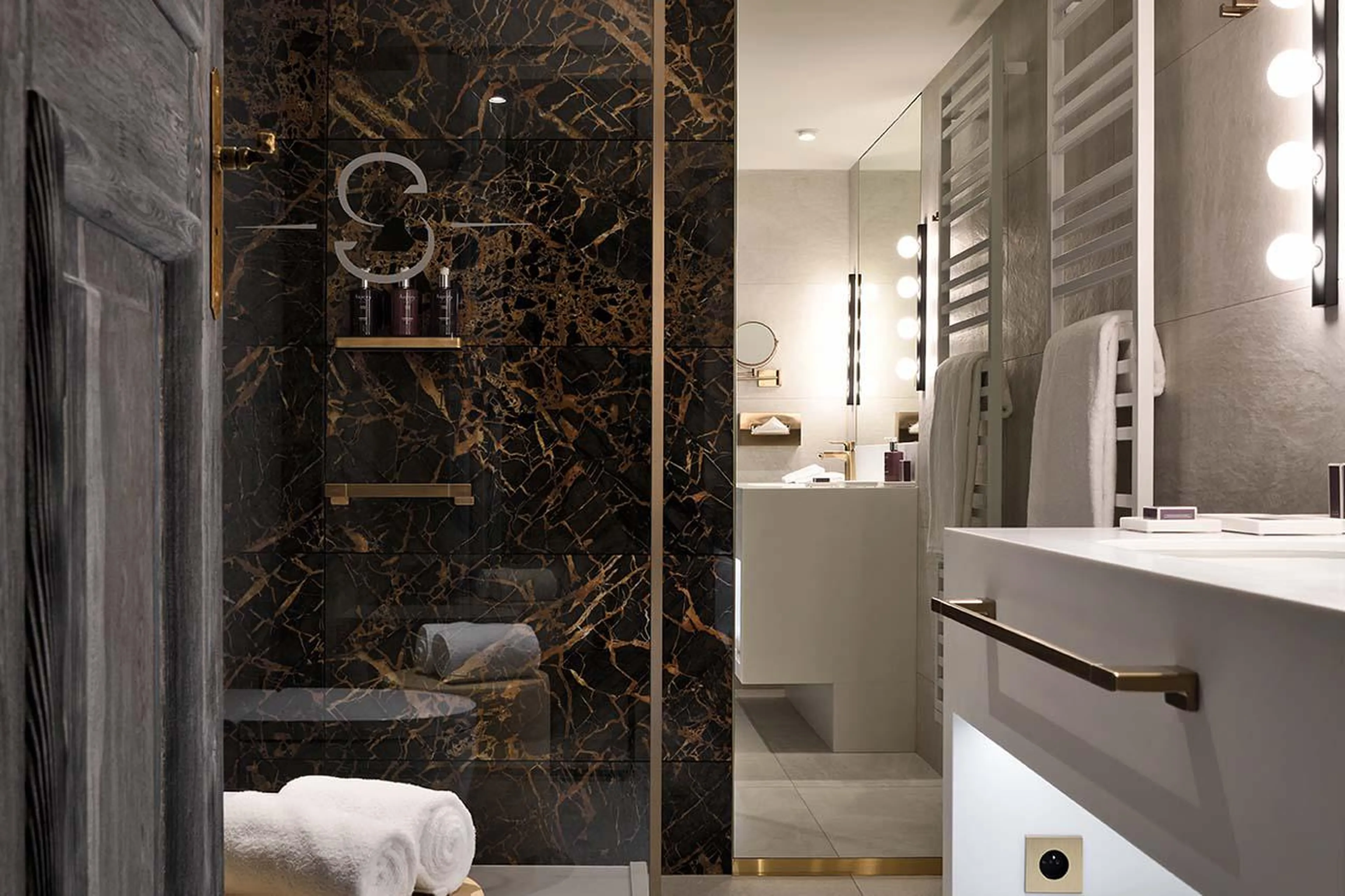 En-suite shower room at Apartment Pyramides in Courchevel 1850