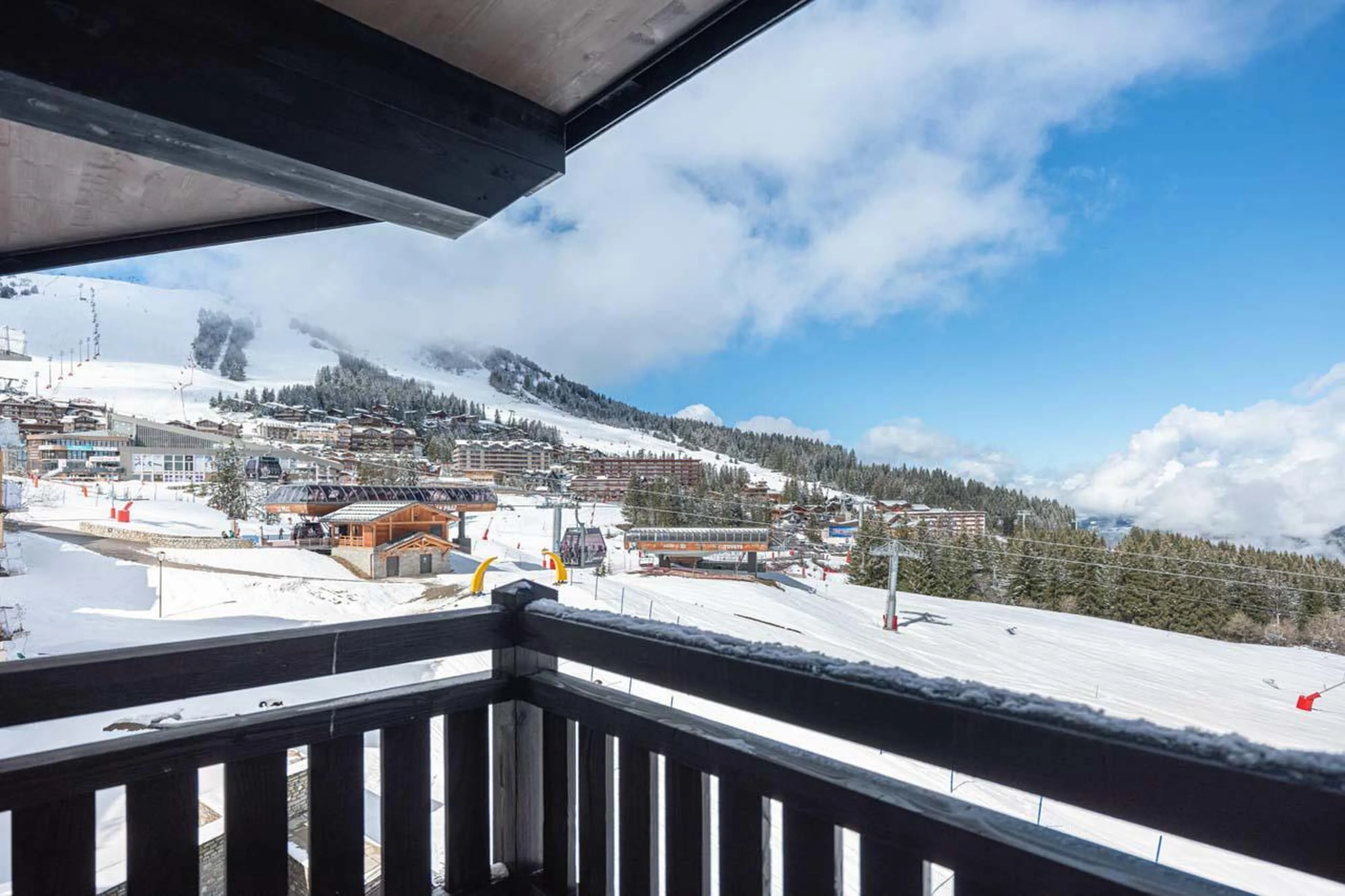 Ski-in/ski-out access at Apartment Sirio in Courchevel 1850