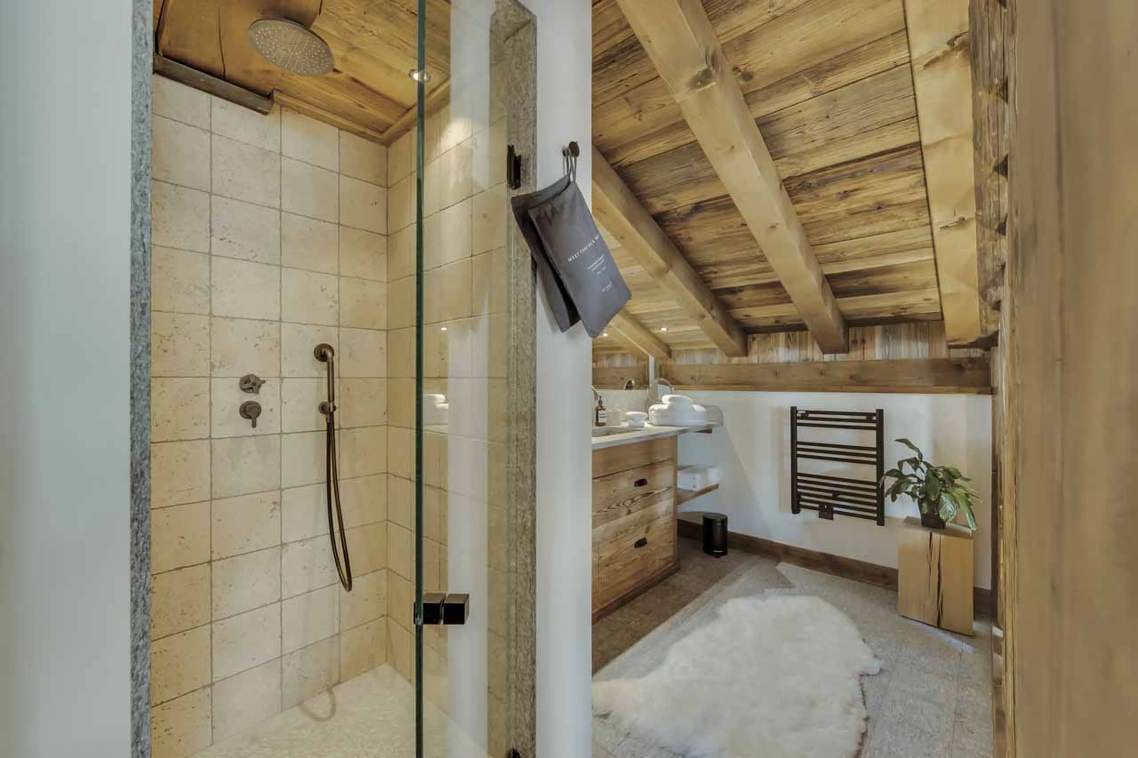 Shower at Apartment Cala Slopeside in Val d'Isere
