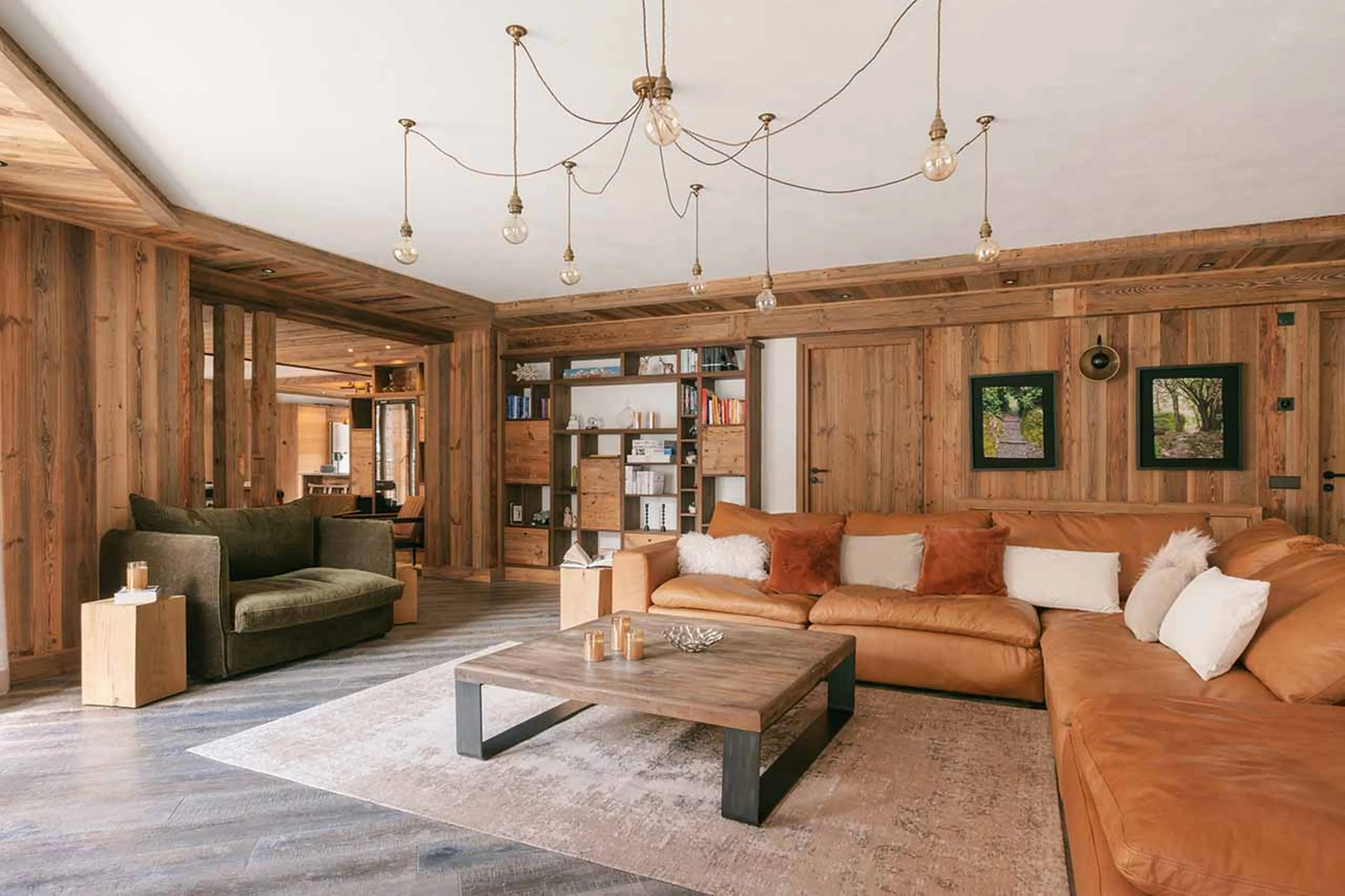 Living and dining space at Apartment Cala Slopeside in Val d'Isere