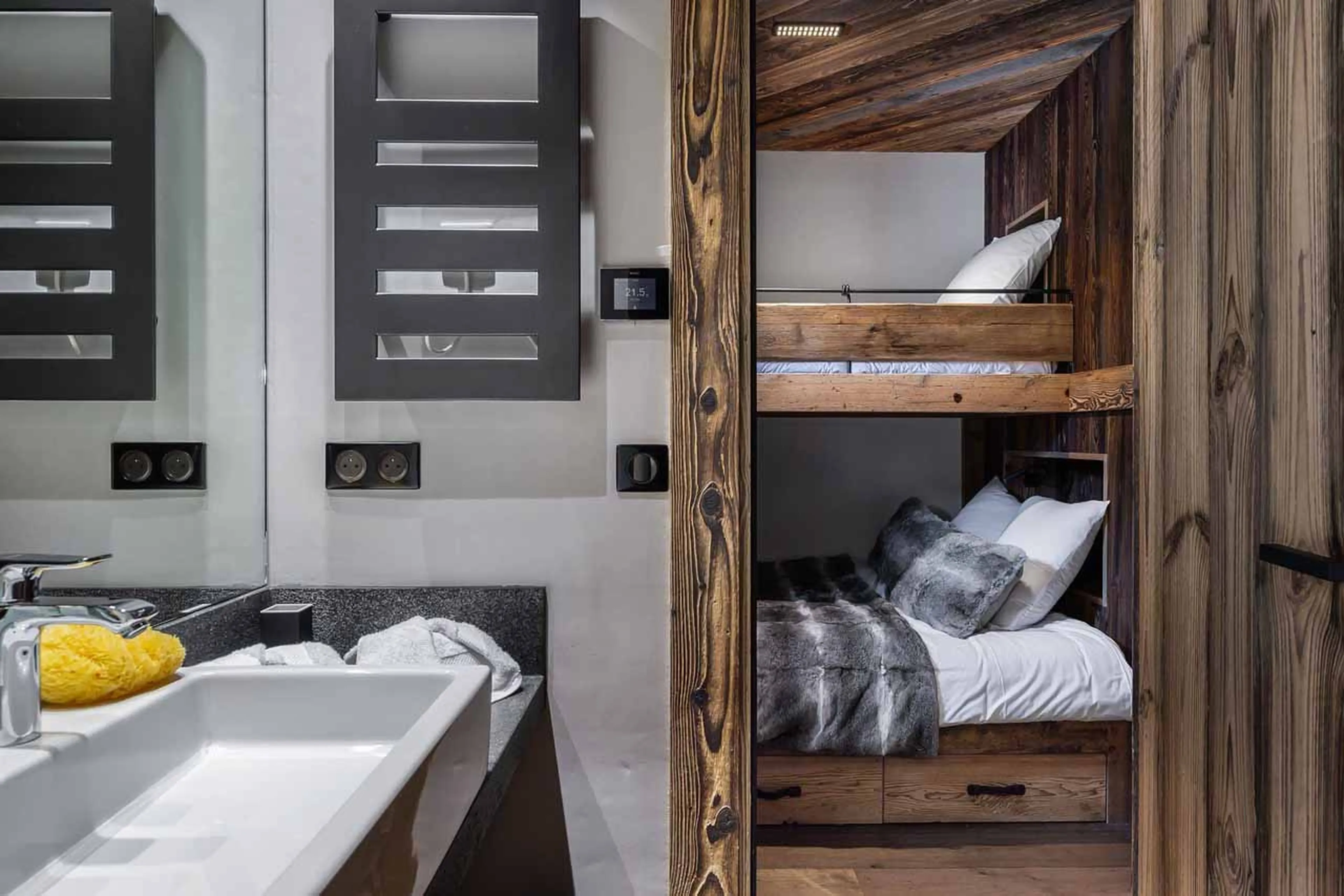 Family bedroom at Apartment Snowy Breeze in Val d'Isere