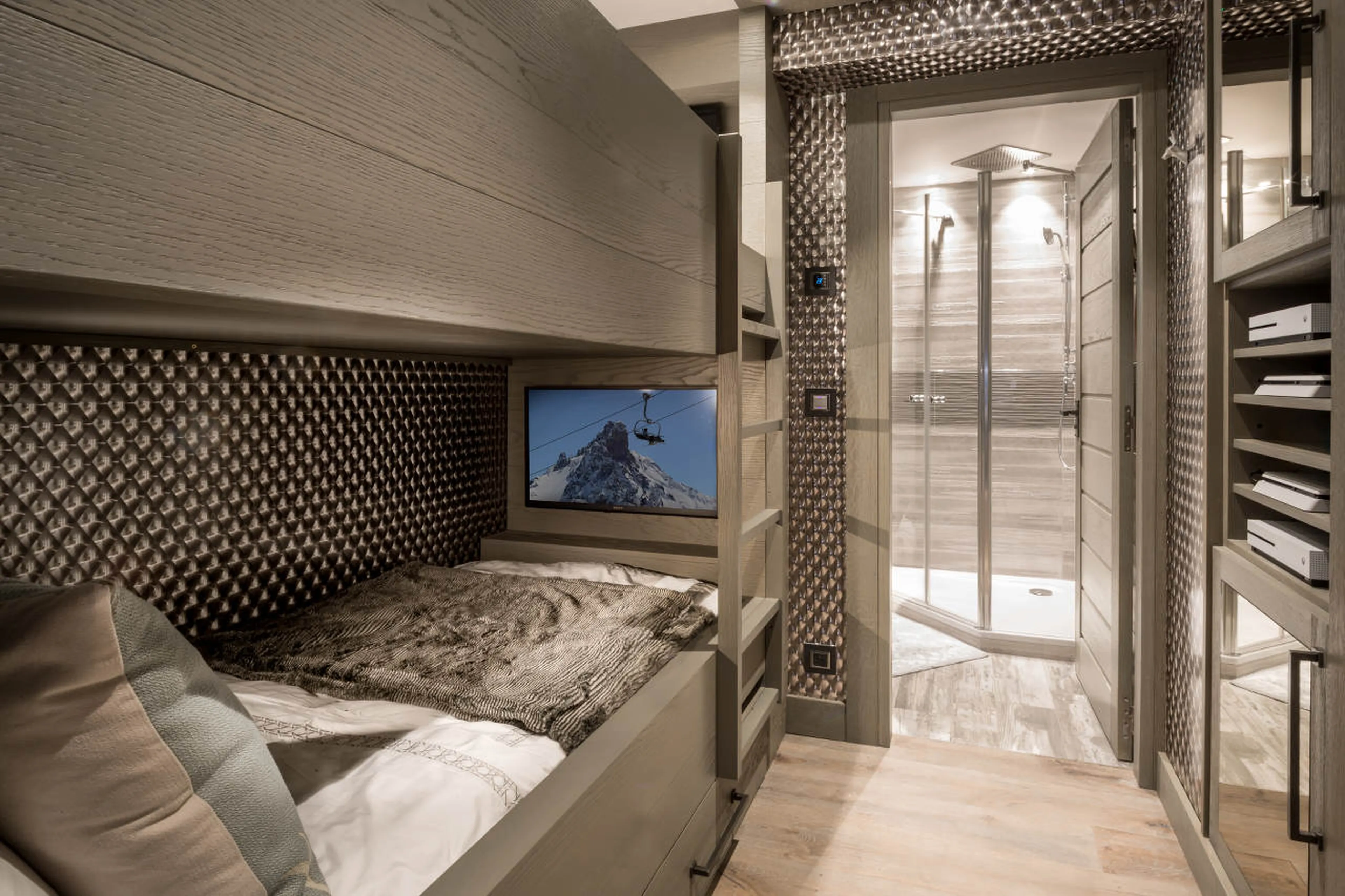 Bedroom five at Chalet Sweet Escape in Courchevel 1850