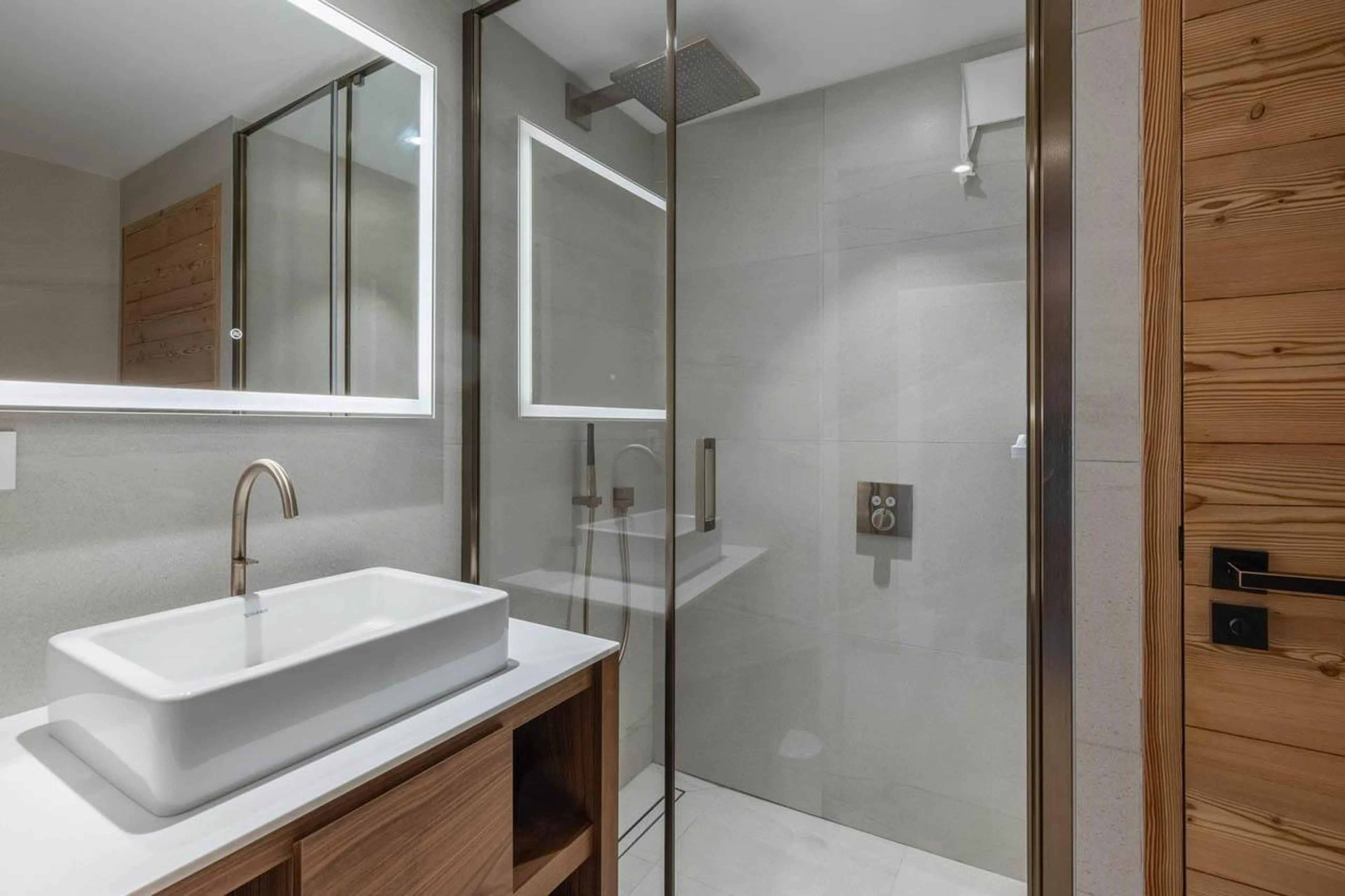 Shower room at Apartment Tintoretto in Courchevel 1850