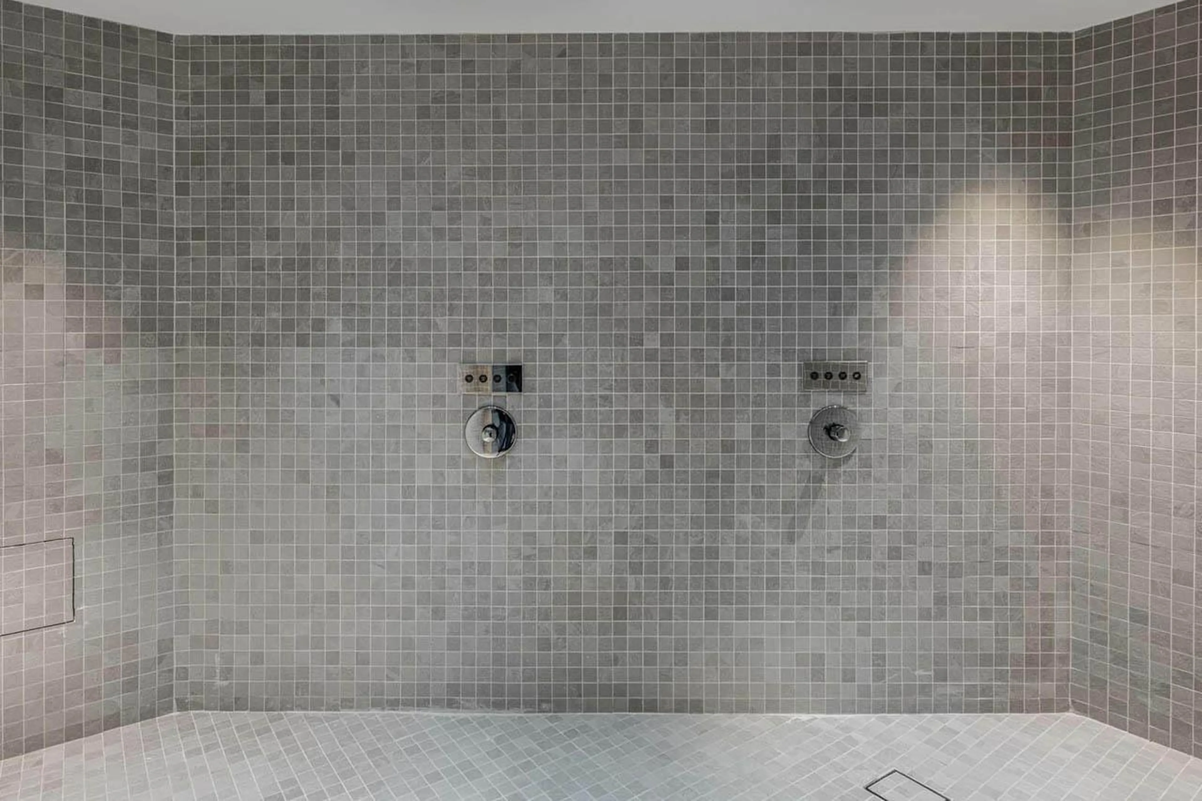 Sensory shower at Apartment Tintoretto in Courchevel 1850